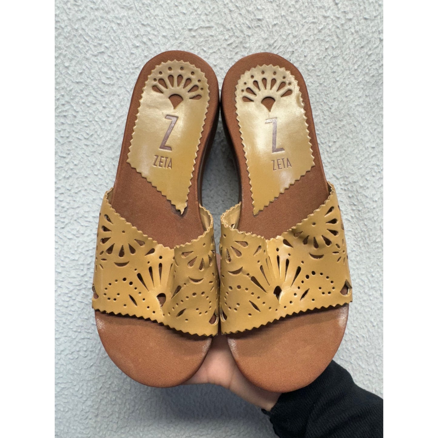Womens Zeta Tan Cutout Leather Slide Sandals Size 6.5 9439