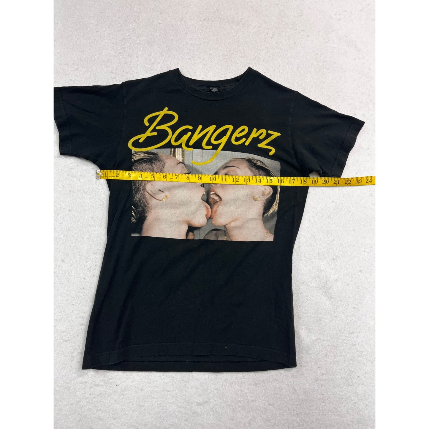 Women’s Miley Cyrus Bangerz 2024 Tour Shirt
