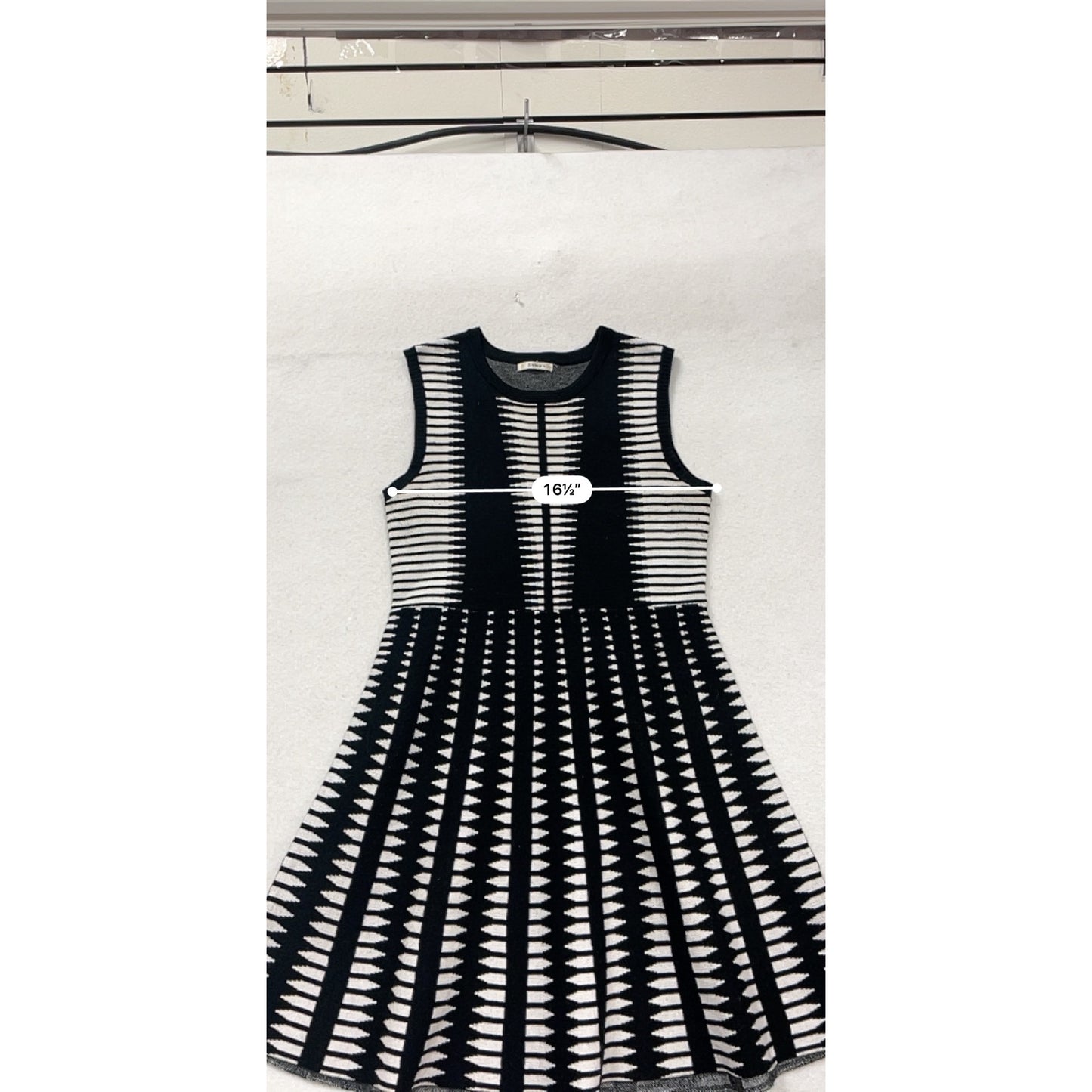 Esley Black & White Sleeveless A-Line Dress With Geometric Pattern #403A