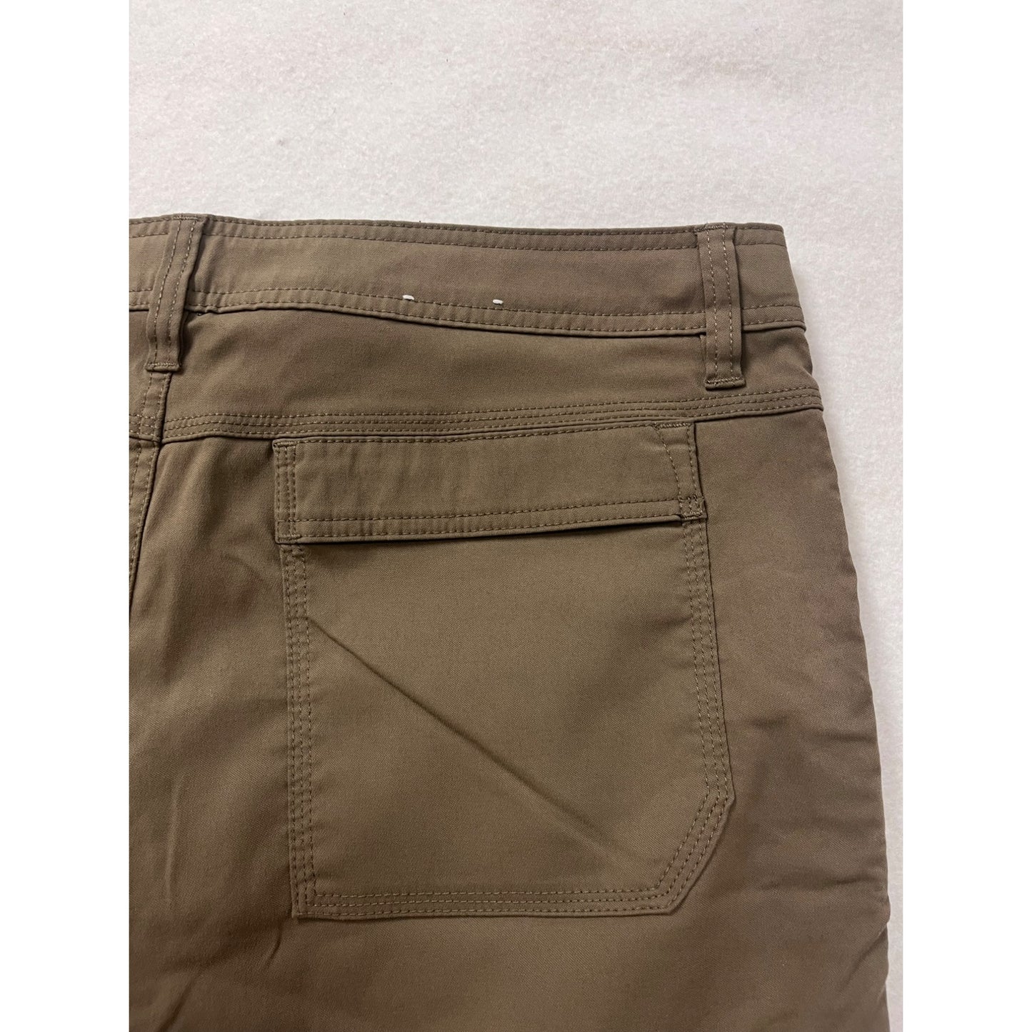 Men’s Prana Cargo Style Pants #2981