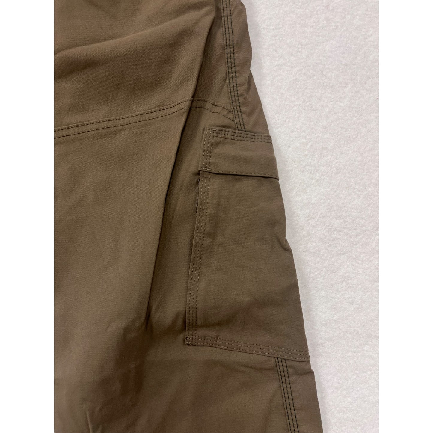 Men’s Prana Cargo Style Pants #2981