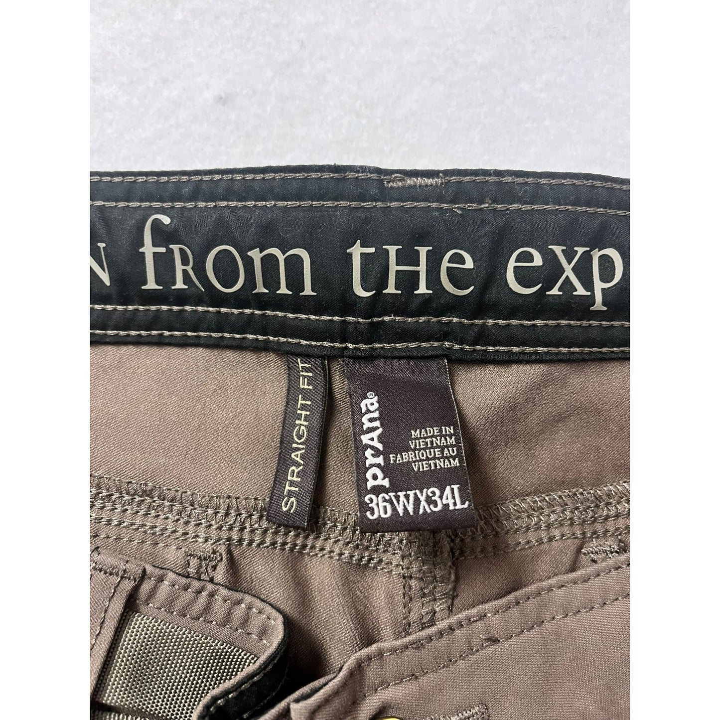 Men’s Prana Cargo Style Pants #2981