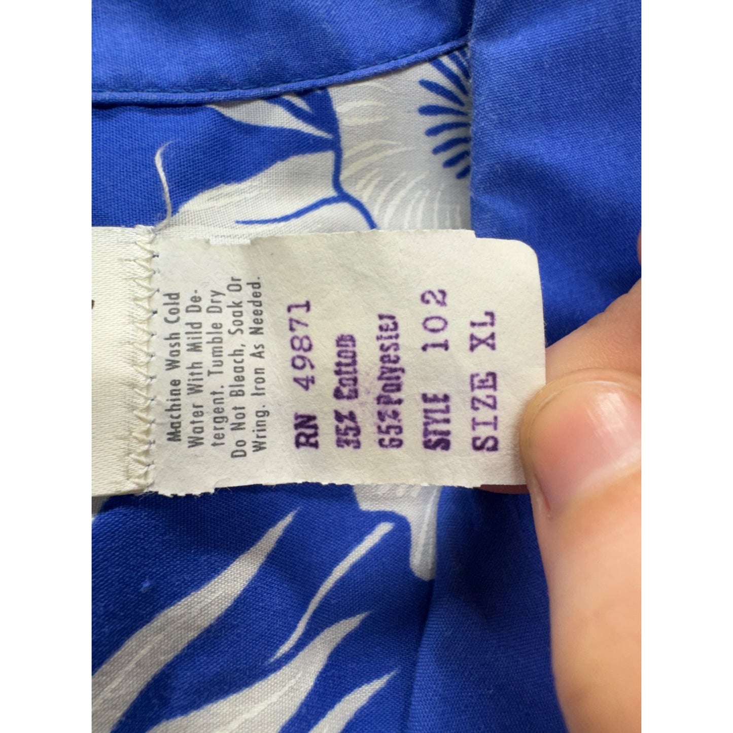 Vintage Helenas Hawaiian Blue & White Floral Button-Up Shirt With Pocket #9577