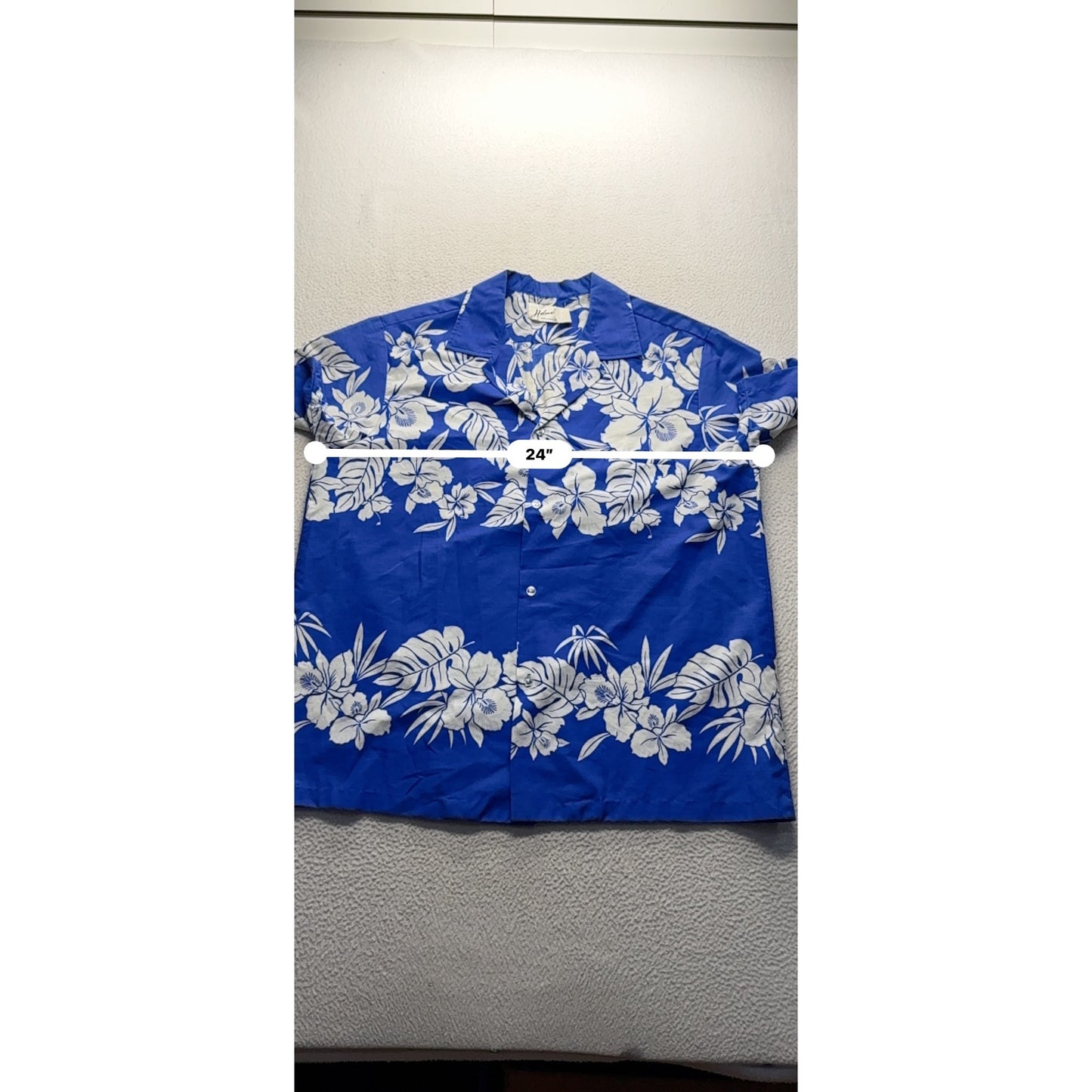 Vintage Helenas Hawaiian Blue & White Floral Button-Up Shirt With Pocket #9577