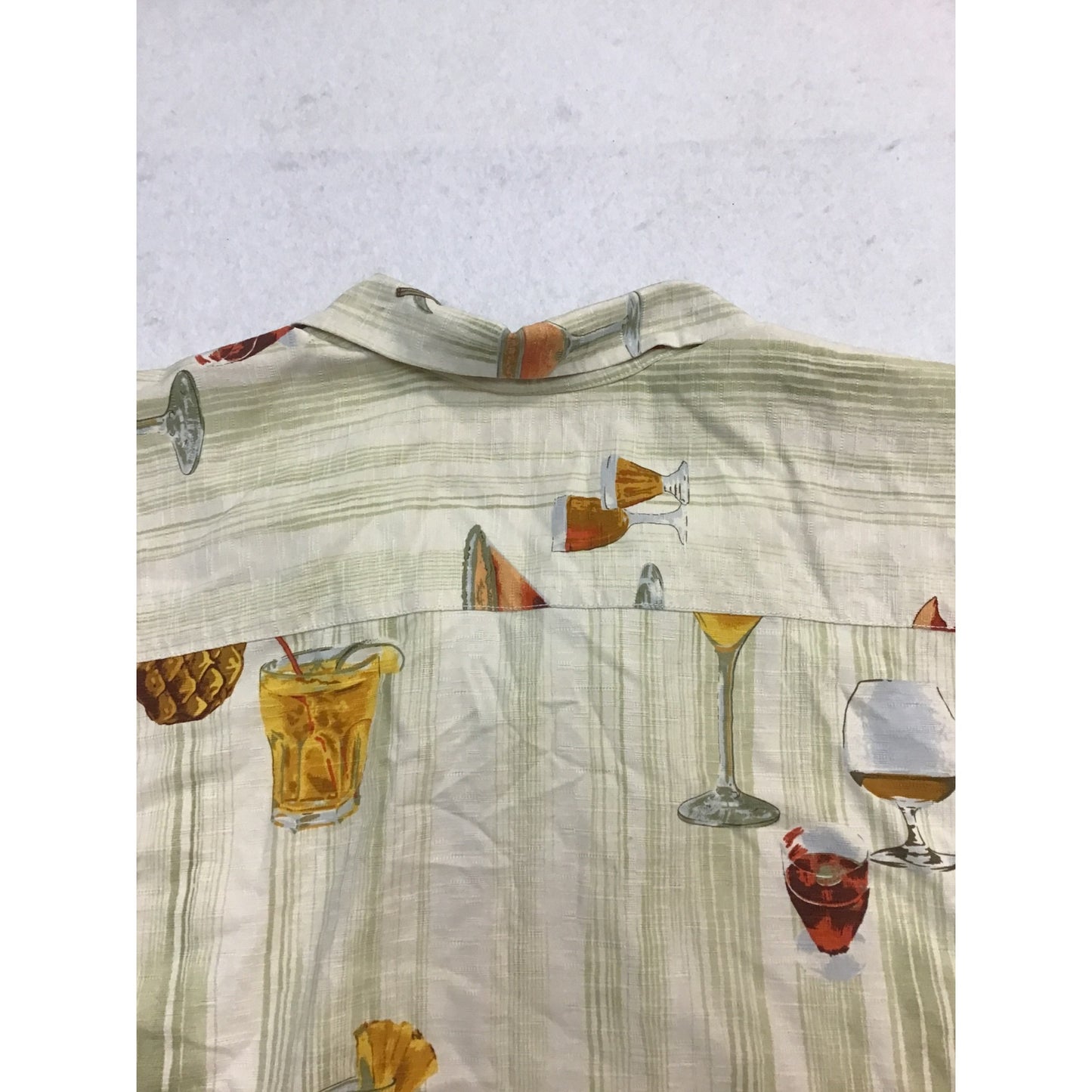 Mens Vintage Silk Tropical ButtonUp