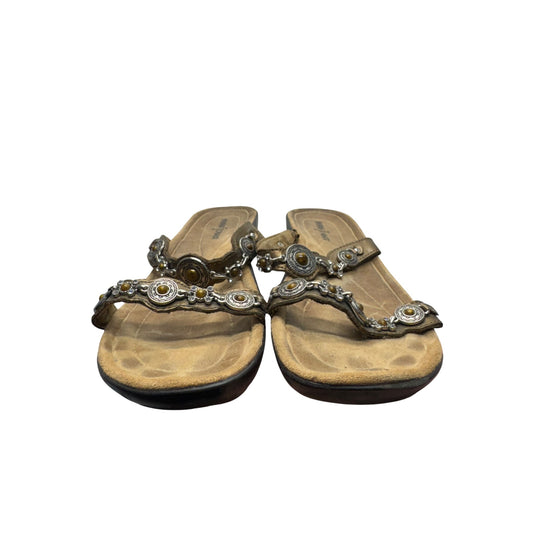 Minnetonka Womens Brown Leather Jeweled Toe Post Sandals Size 8 9446