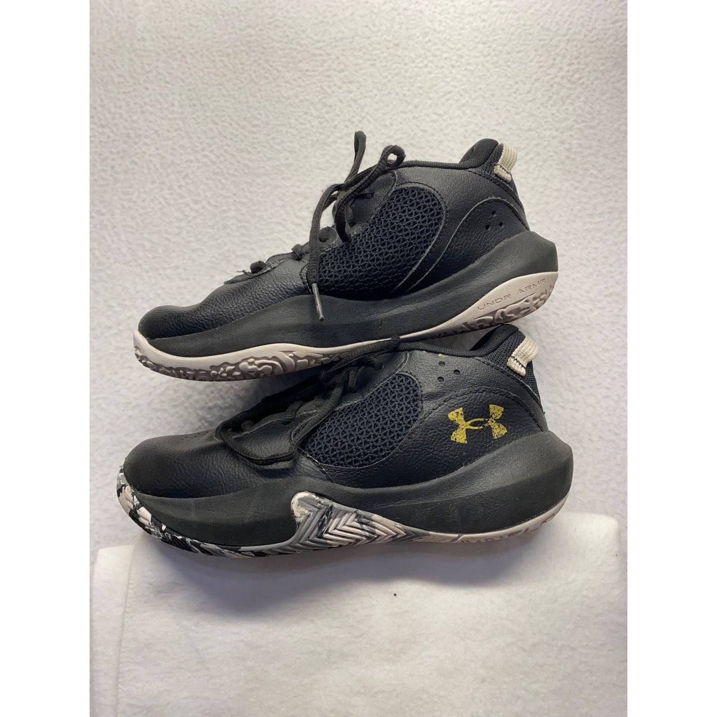 Youth Under Armour Sneakers #5027