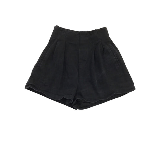 Women’s Pleated Shorts