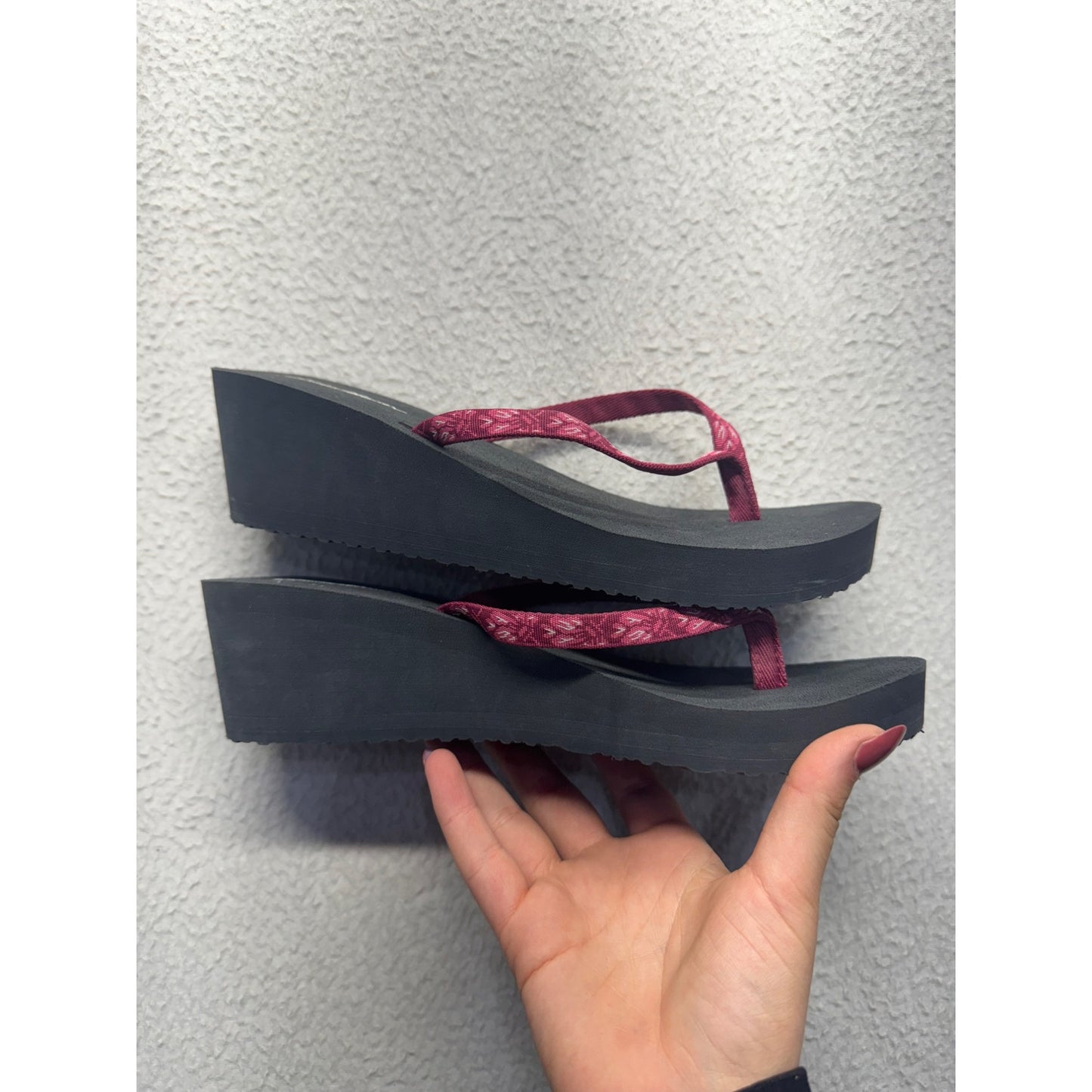 Eddie Bauer Pink & Black Wedge Flip-Flops #9009