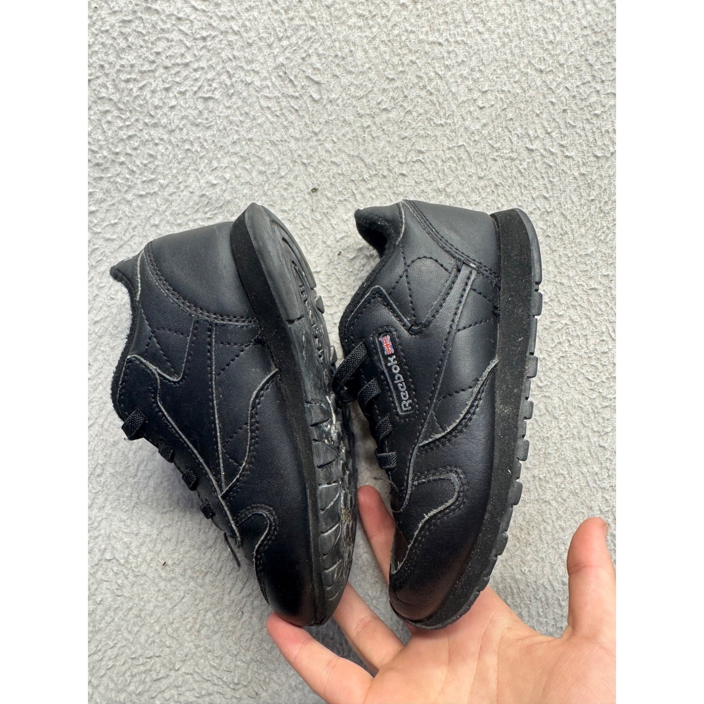 Reebok Classic Kids Black Leather Sneakers #384B