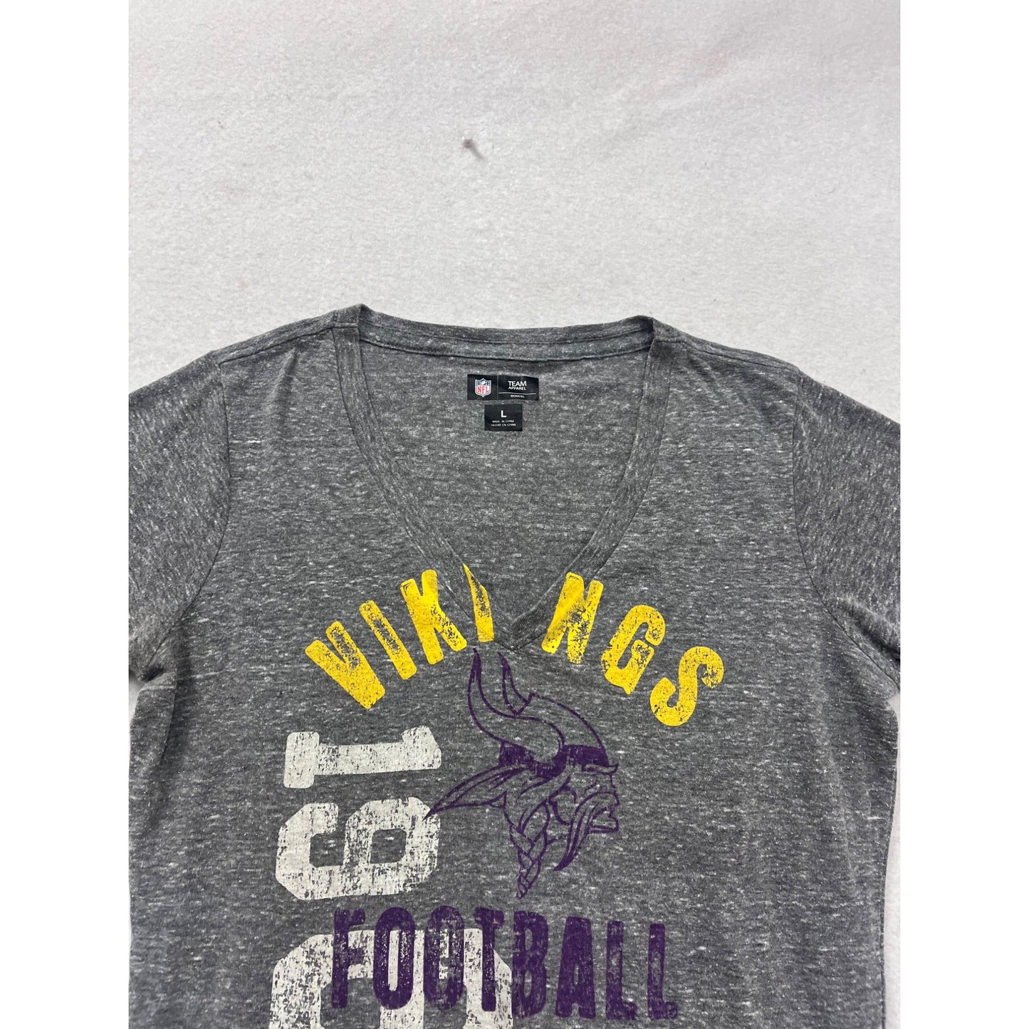 Minnesota Vikings V-Neck T-Shirt L NFL Team Apparel Gray #286A