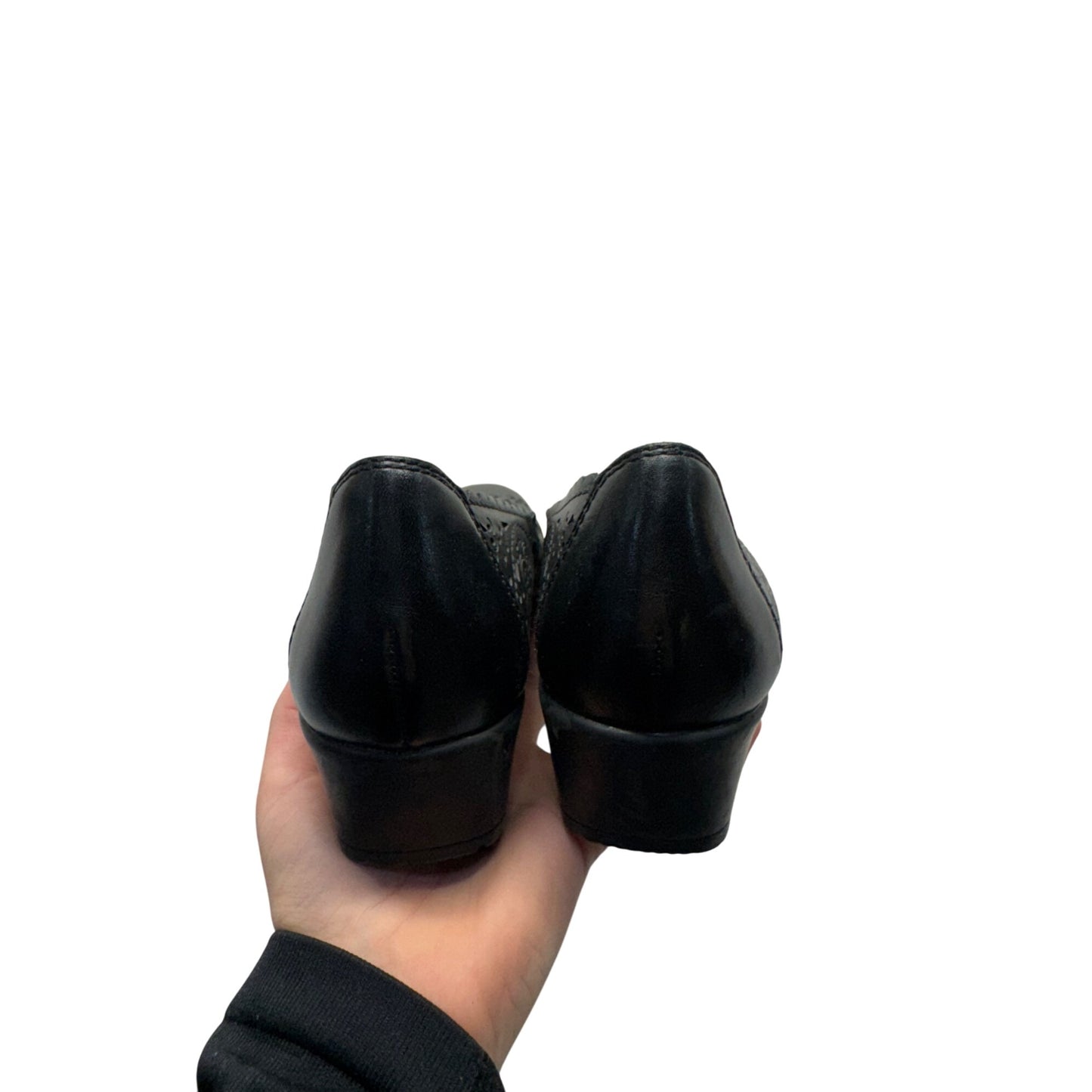 Black Leather Cutout Slip-On Shoes Low Wedge Heel Earth Brand Size 7 #9412