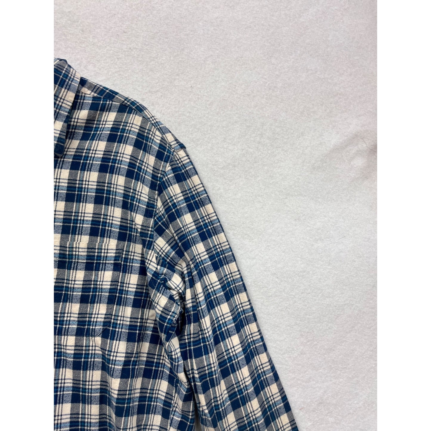 Pendleton Large Blue & White Plaid Cotton Long Sleeve Button-Down Shirt #8940