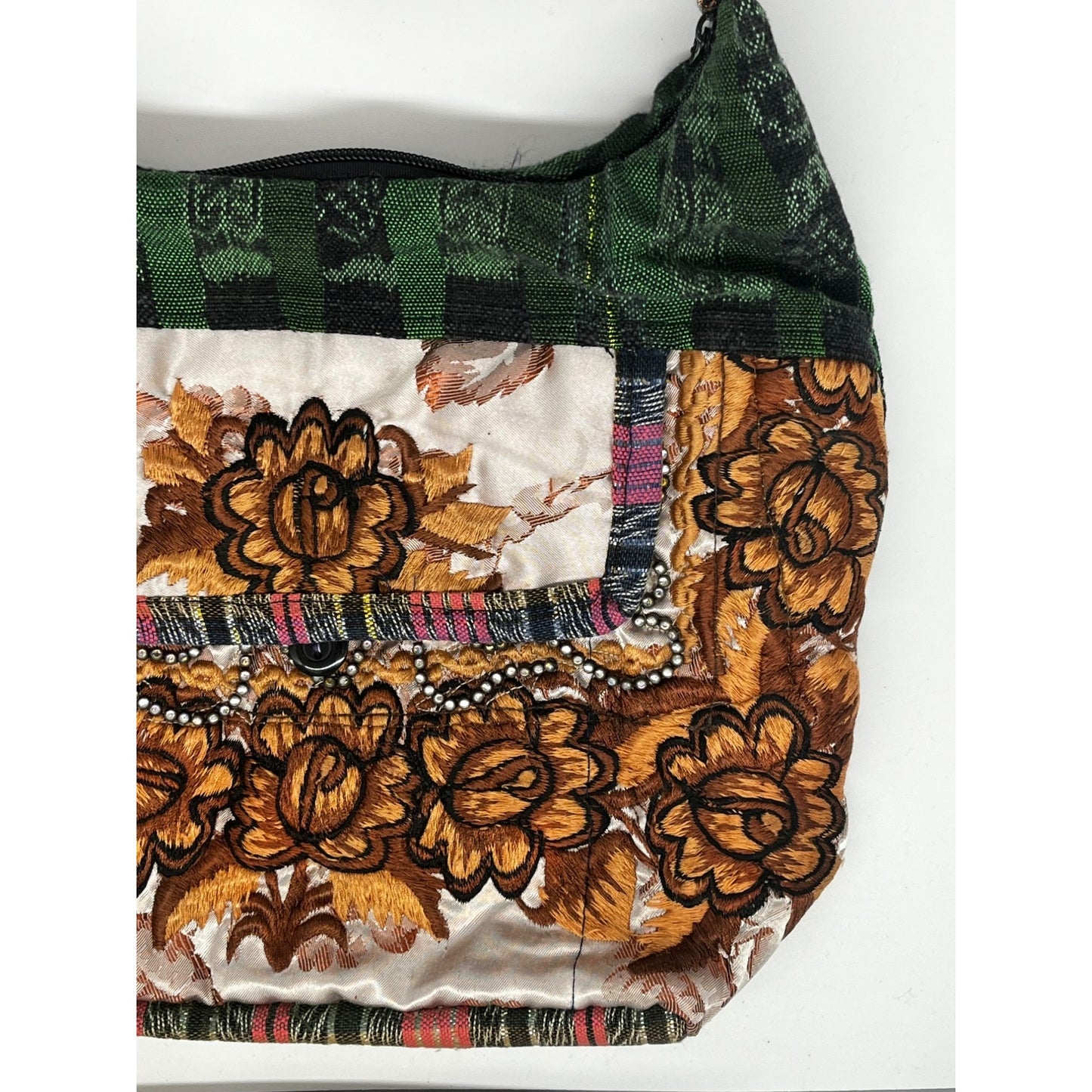 Women’s Indie Embroidered Shoulder Bag