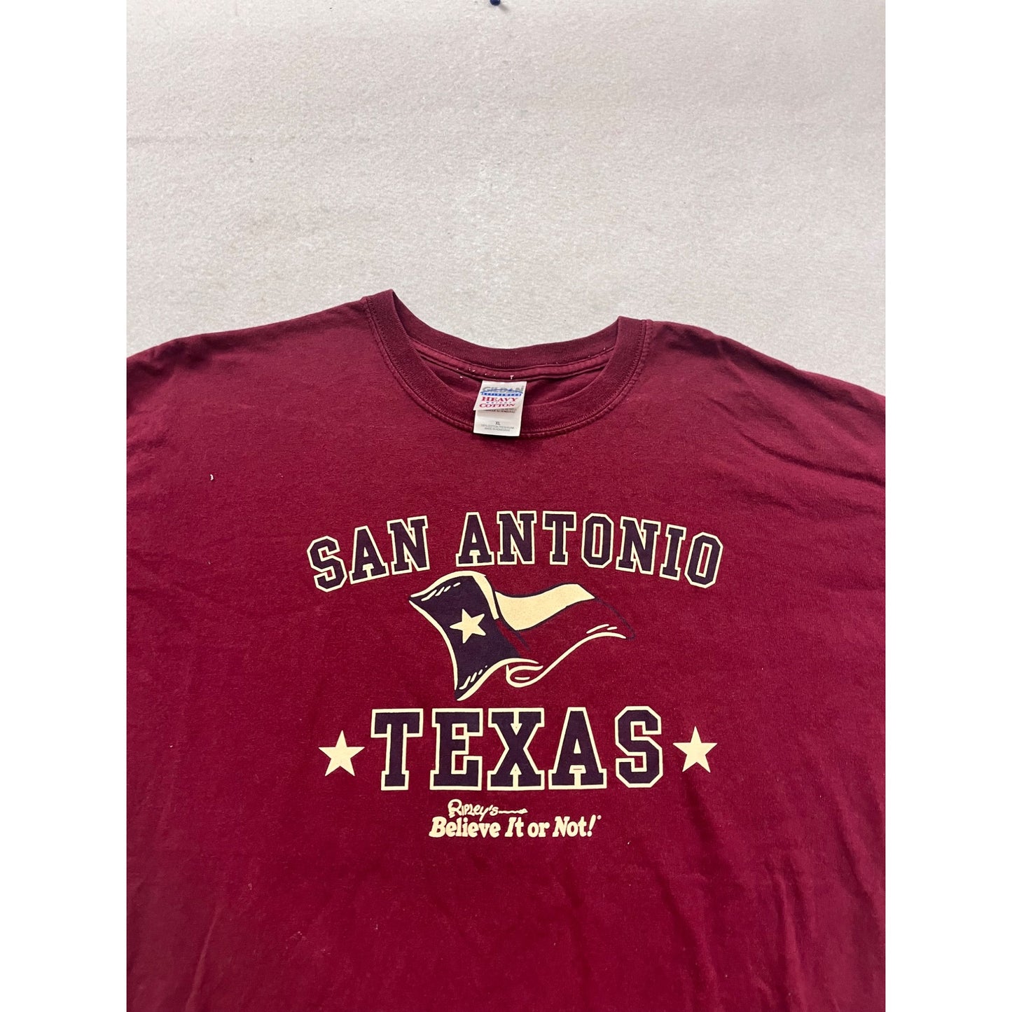 Gildan San Antonio Texas Ripleys Believe It Or Not T-Shirt XL #558A
