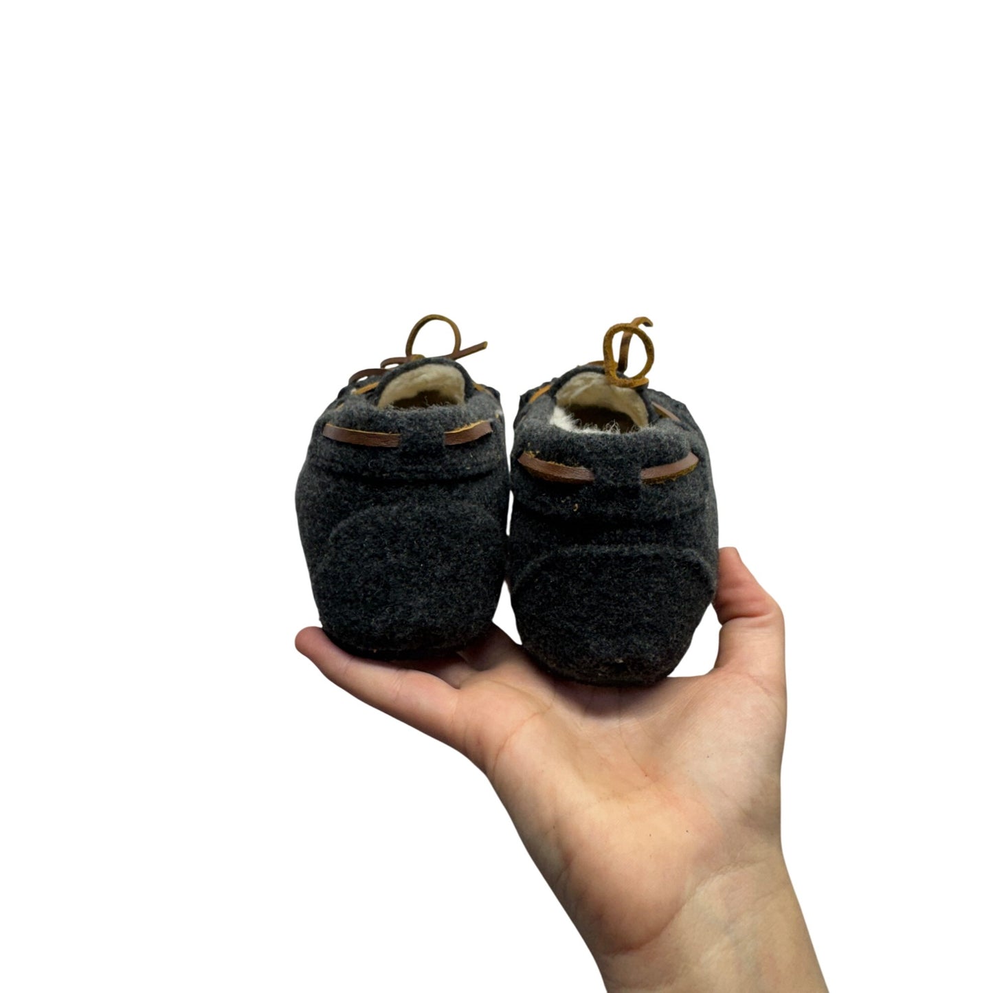 Minnetonka Womens Gray Wool Lined Moccasin Slippers With Lace Accents #9520