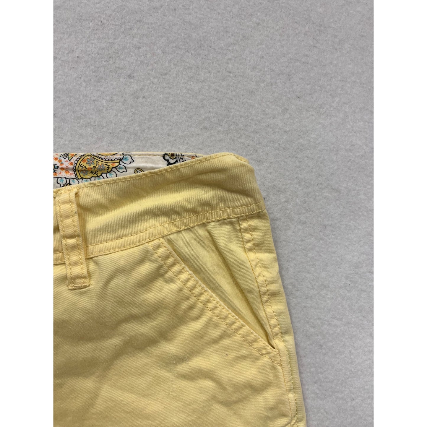 Women’s Size 4 BKE Yellow Mid-Rise Shorts #6418