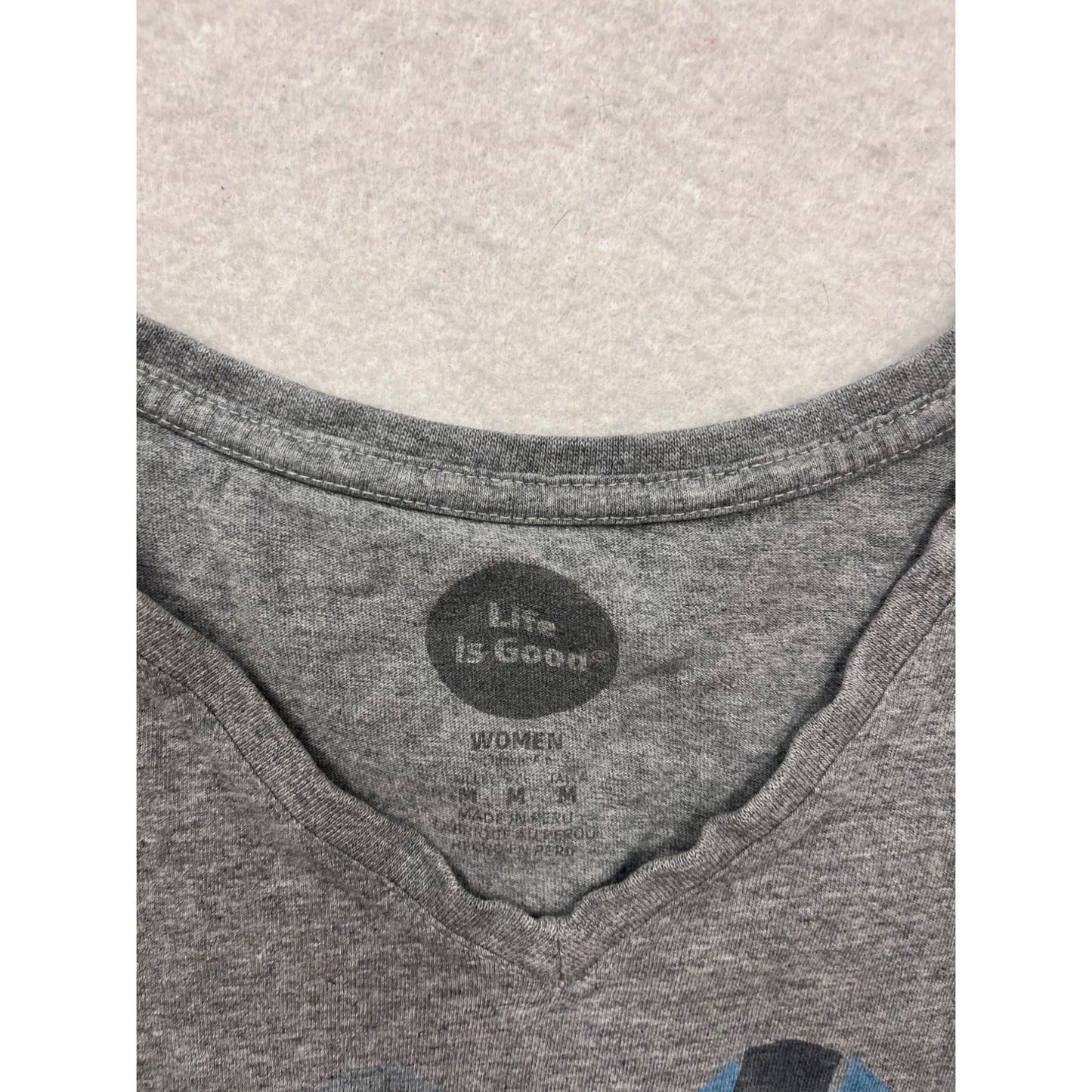 Life Is Good Gray T-Shirt M V-Neck Flip Flop Graphic #240A