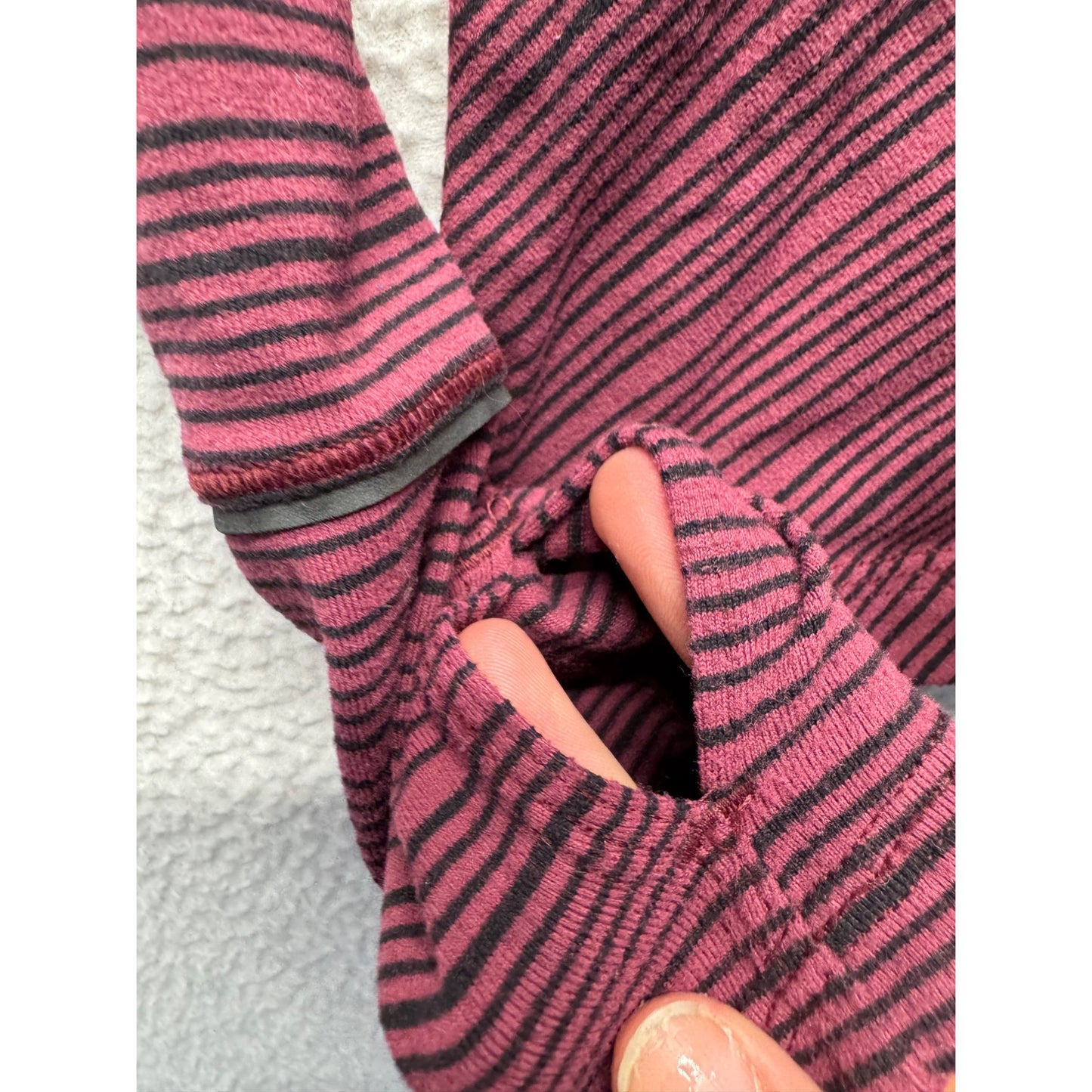 Lululemon Striped Performance Top Size 6 Purple with Thumbholes #9094