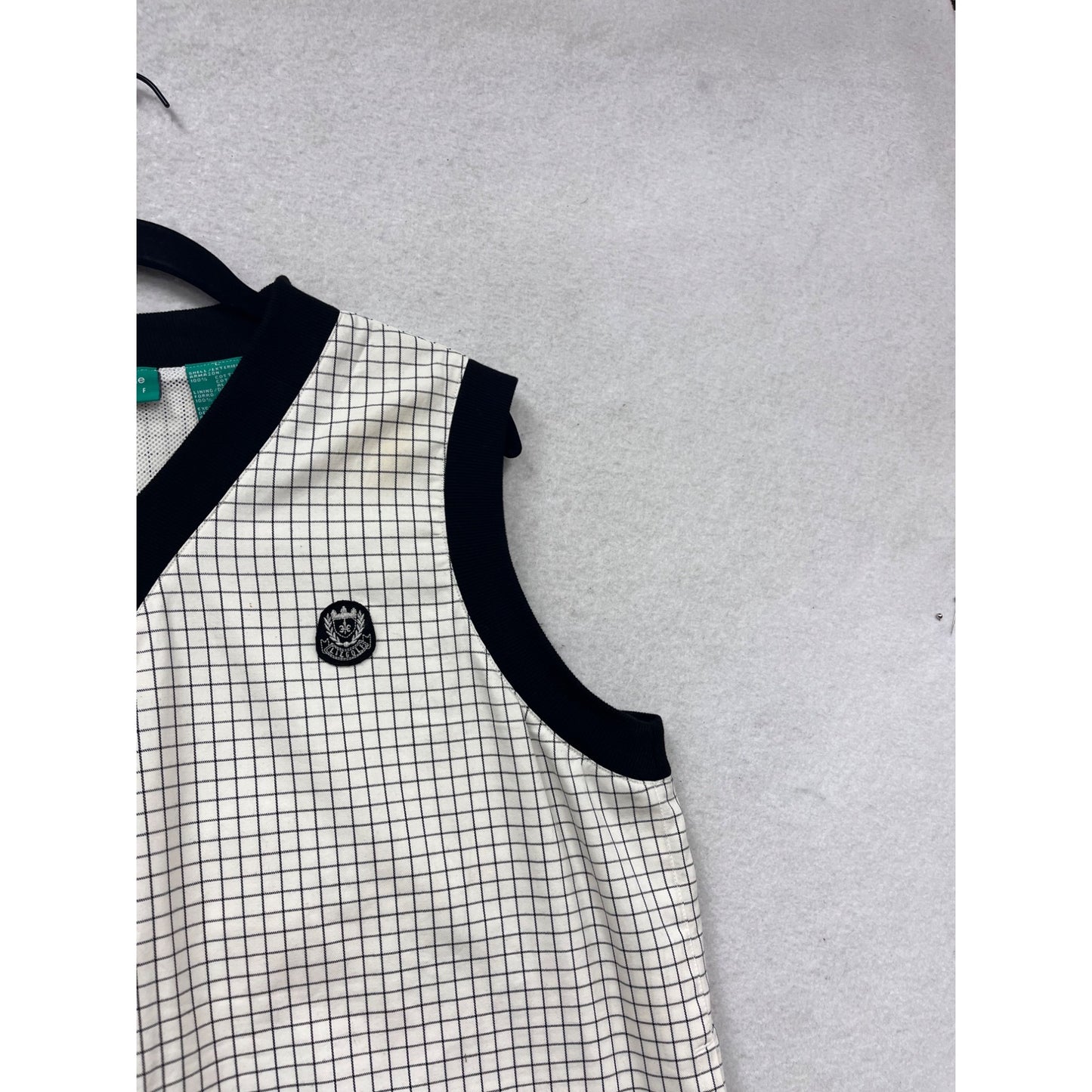 Liz Claiborne Lizgolf Grid Pattern Sleeveless V-Neck Sweater Vest #332A