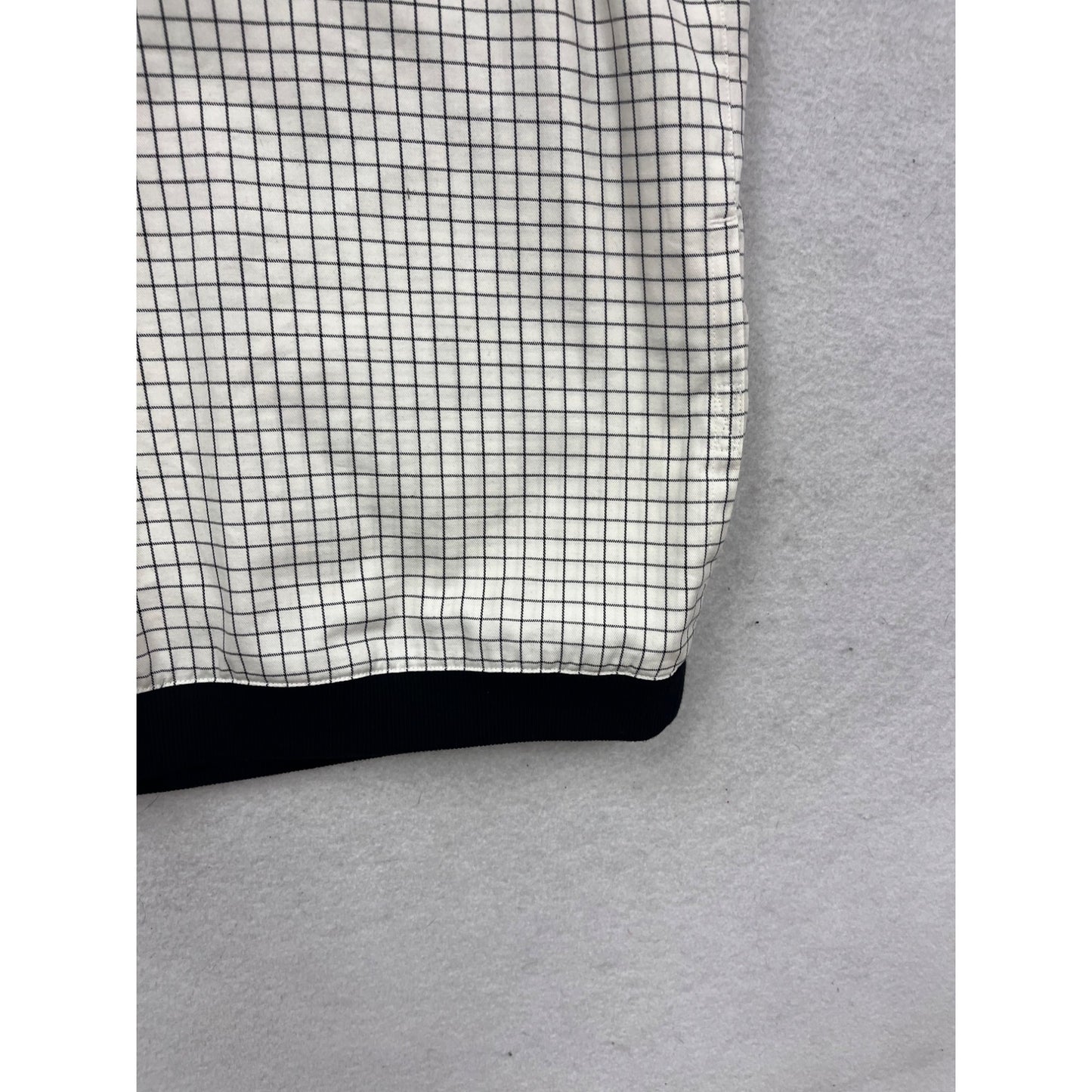 Liz Claiborne Lizgolf Grid Pattern Sleeveless V-Neck Sweater Vest #332A