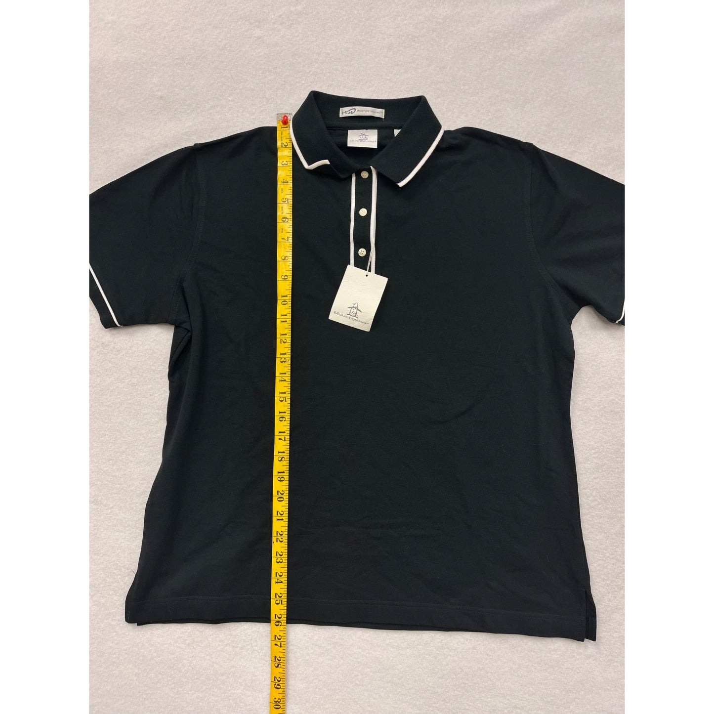 Women’s NWT Munsingwear Black Polo #2815