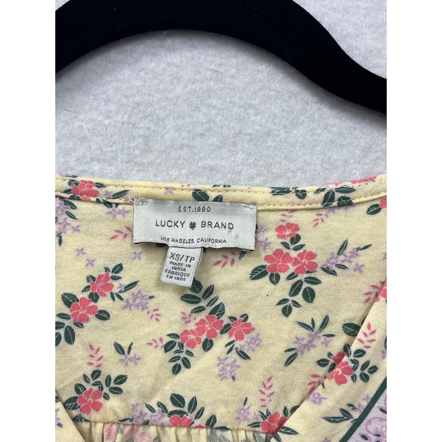 Lucky Brand Womens XS Floral V-Neck Button Front Short Sleeve Top Beige Pink #6880