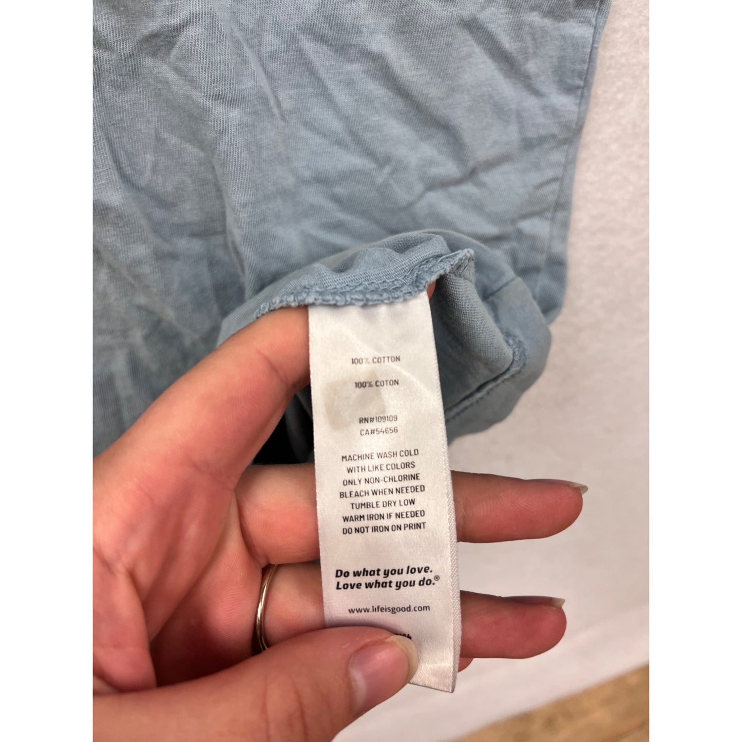 Mens XL Life Is Good Graphic Tee With Mountain & Sunset Design #8901