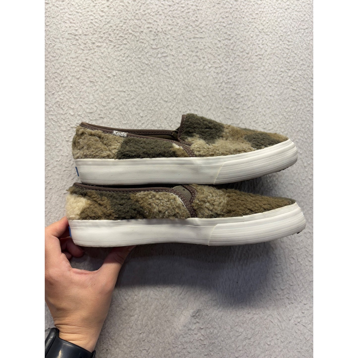 Keds Camo Faux Fur Slip-On Sneakers Size 7.5 355B