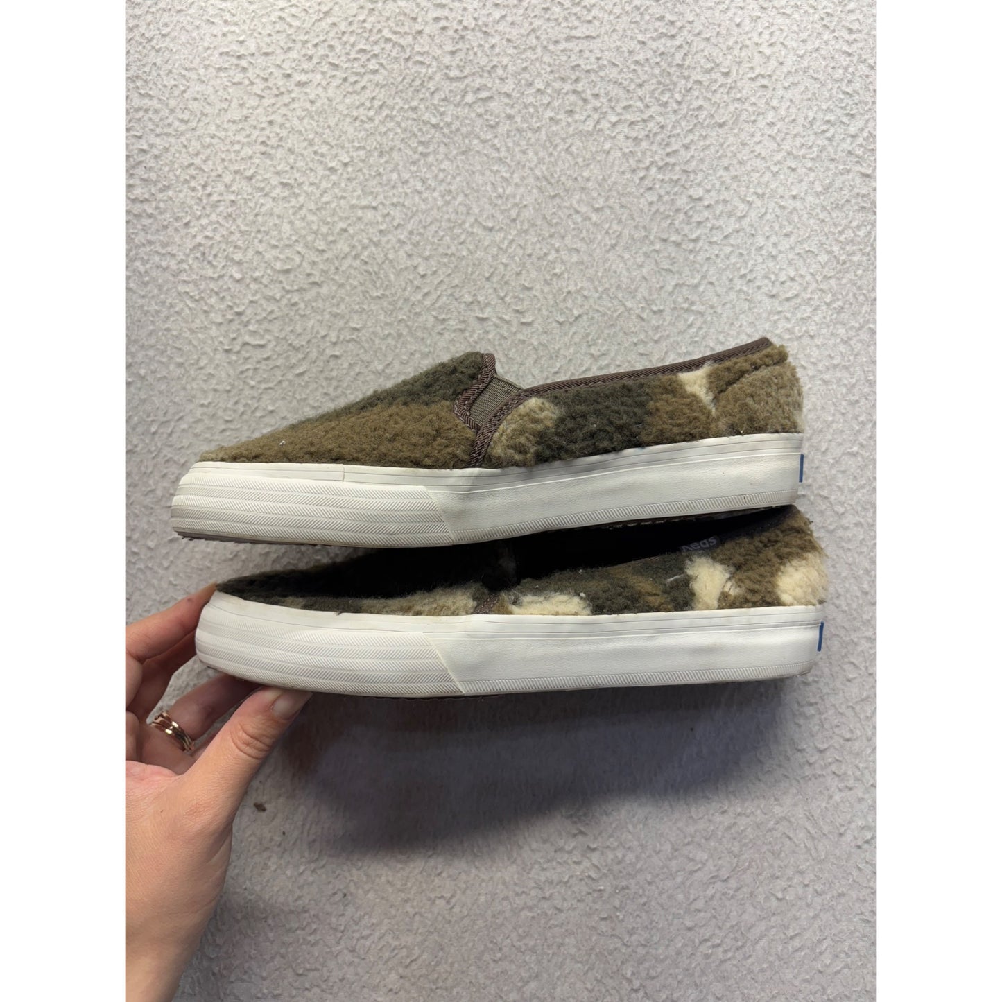 Keds Camo Faux Fur Slip-On Sneakers Size 7.5 355B