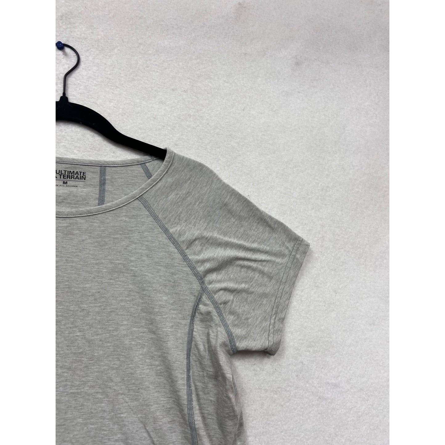 Ultimate Terrain Gray Short Sleeve Raglan T-Shirt M #739A