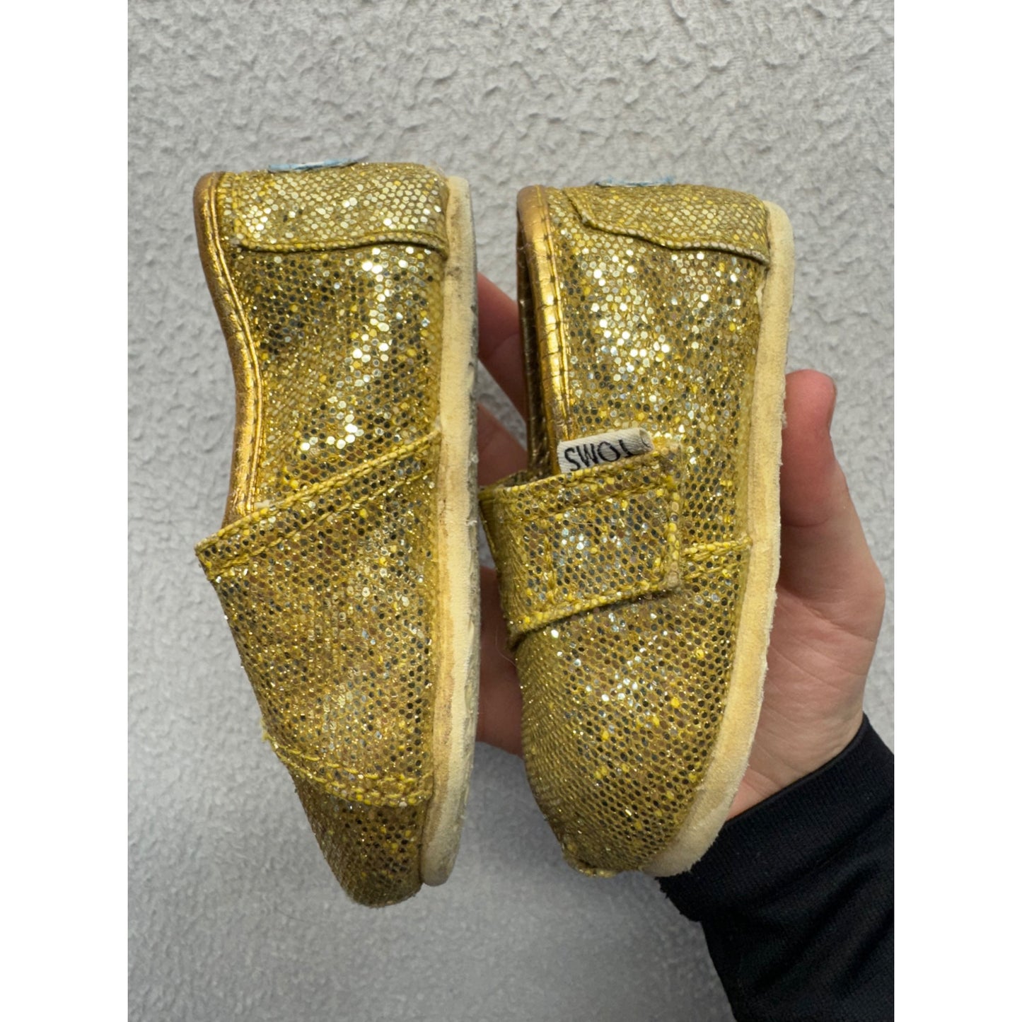 Toms Gold Glitter Toddler Shoes With Elastic Strap Closure #9401