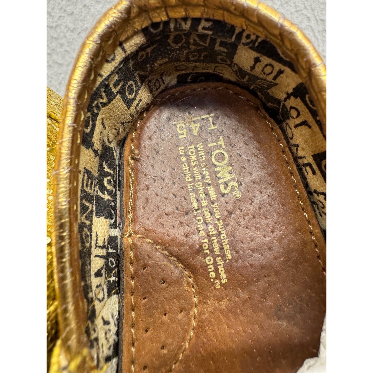 Toms Gold Glitter Toddler Shoes With Elastic Strap Closure #9401