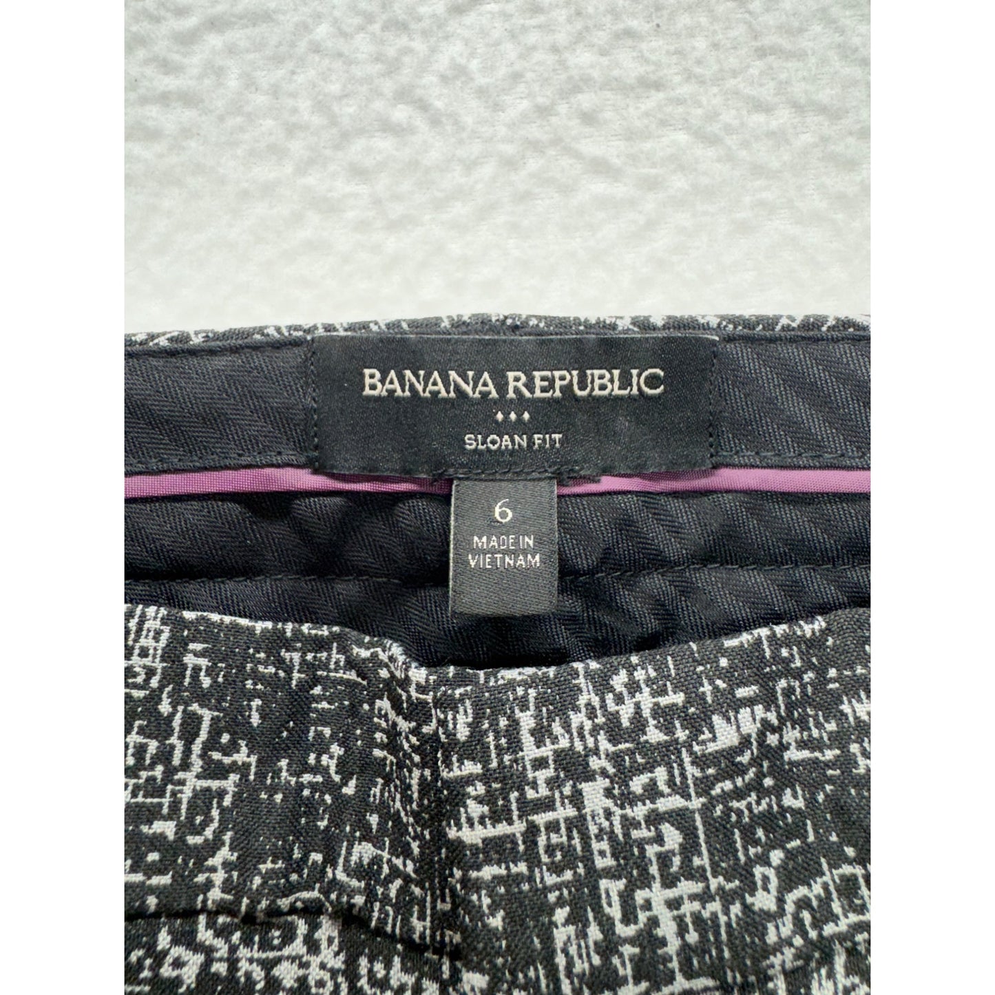 Banana Republic Sloan Fit Textured Stretch Pants Size 6 Black & White 35 #9275
