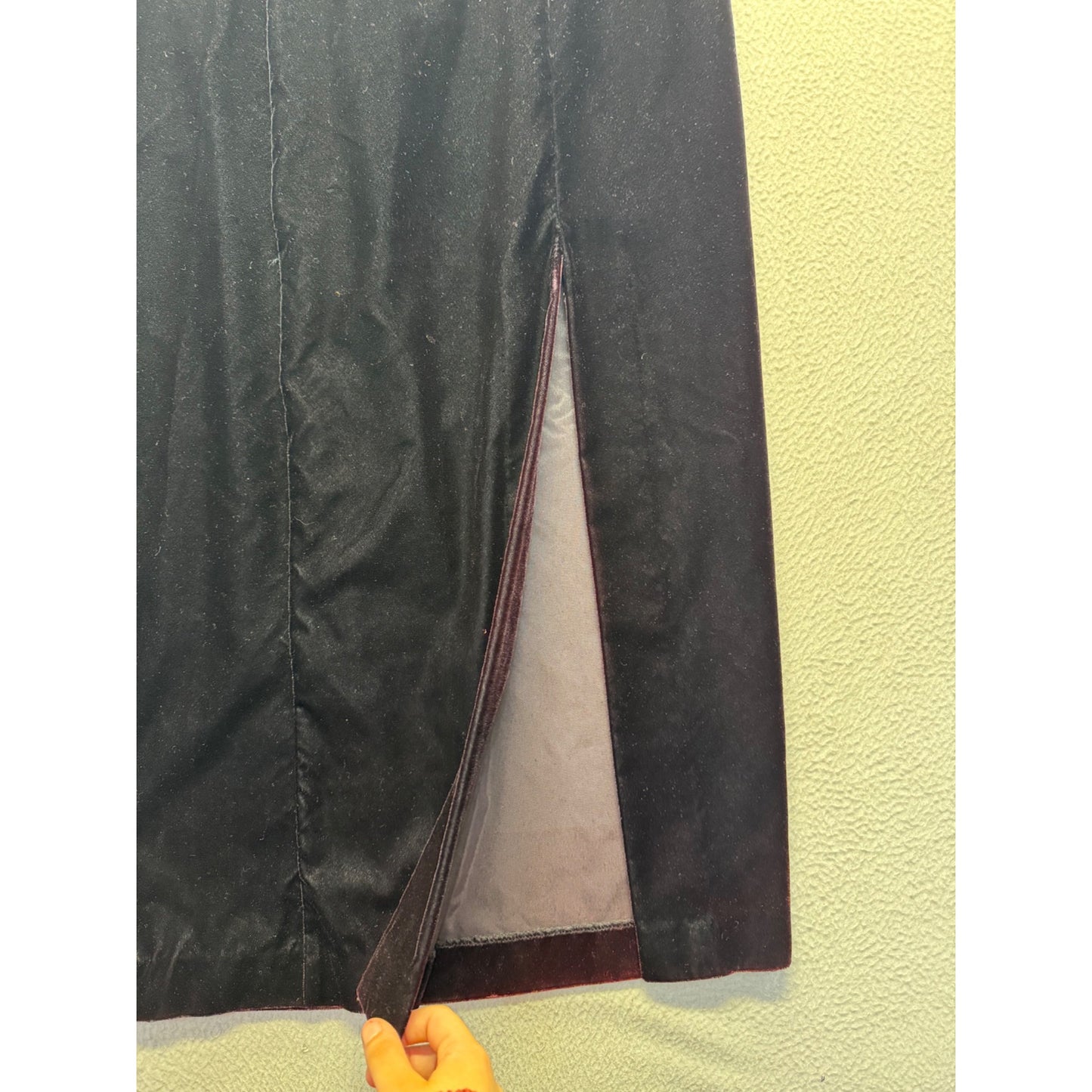 Vintage Jessica Howard Black Velvet & Embroidered Dress Size 8 #156B