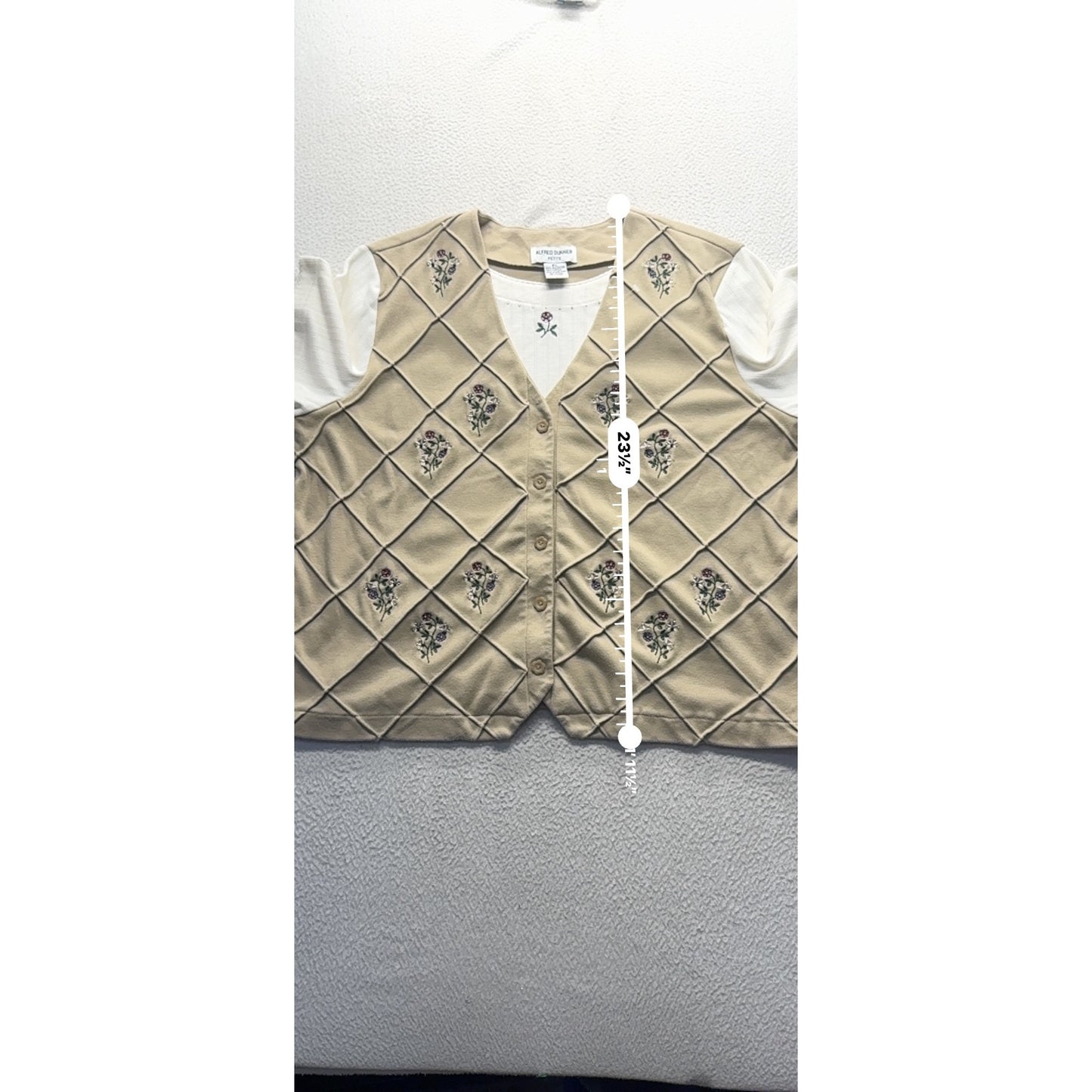 Alfred Dunner Petite Floral Embroidered Short Sleeve Button-Front Vest Top 81B