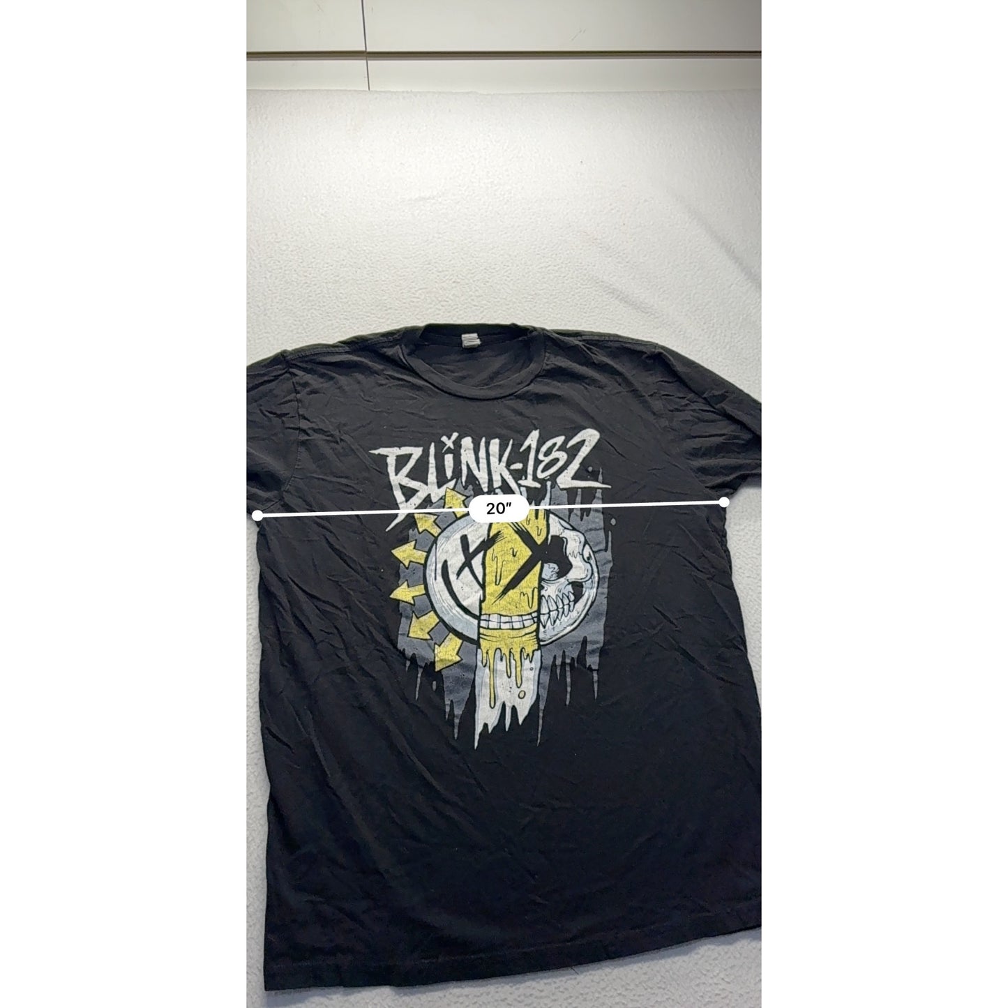 Vintage Blink-182 Black Graphic T-Shirt W/ Yellow Skull Design #7443
