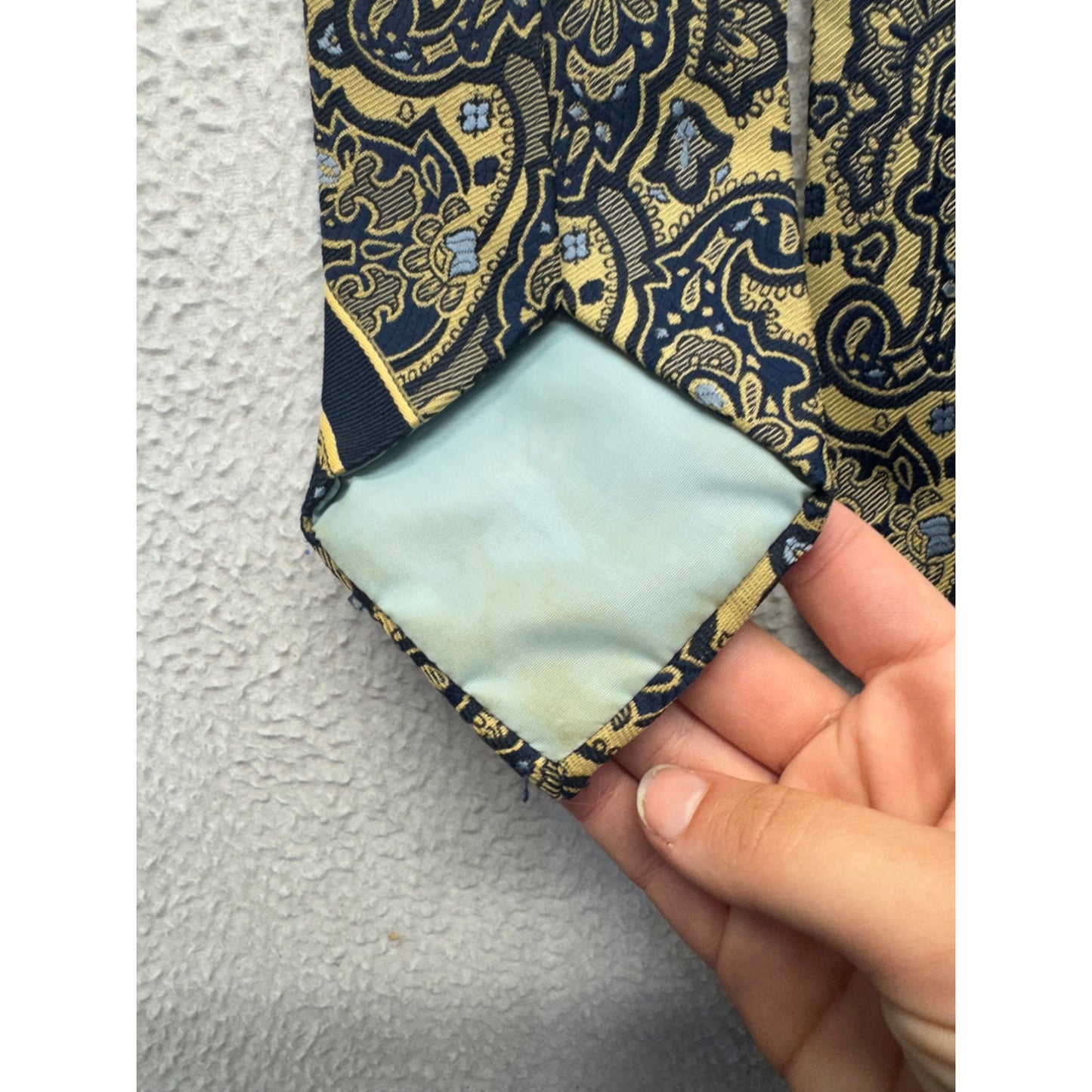 Vintage Wembley Wemlon Paisley/Stripe Necktie Blue/Gold Design #9110