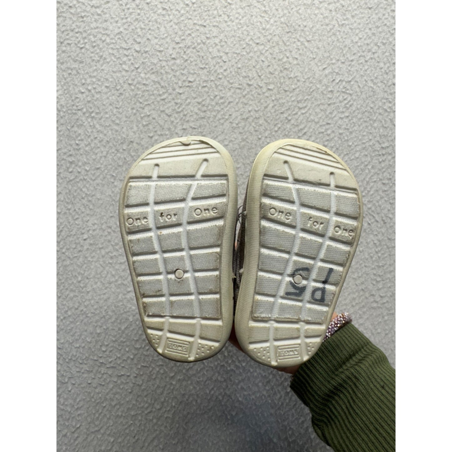 Toms Gray Canvas High-Top Toddler Shoes With Rubber Soles Size 5 #9295