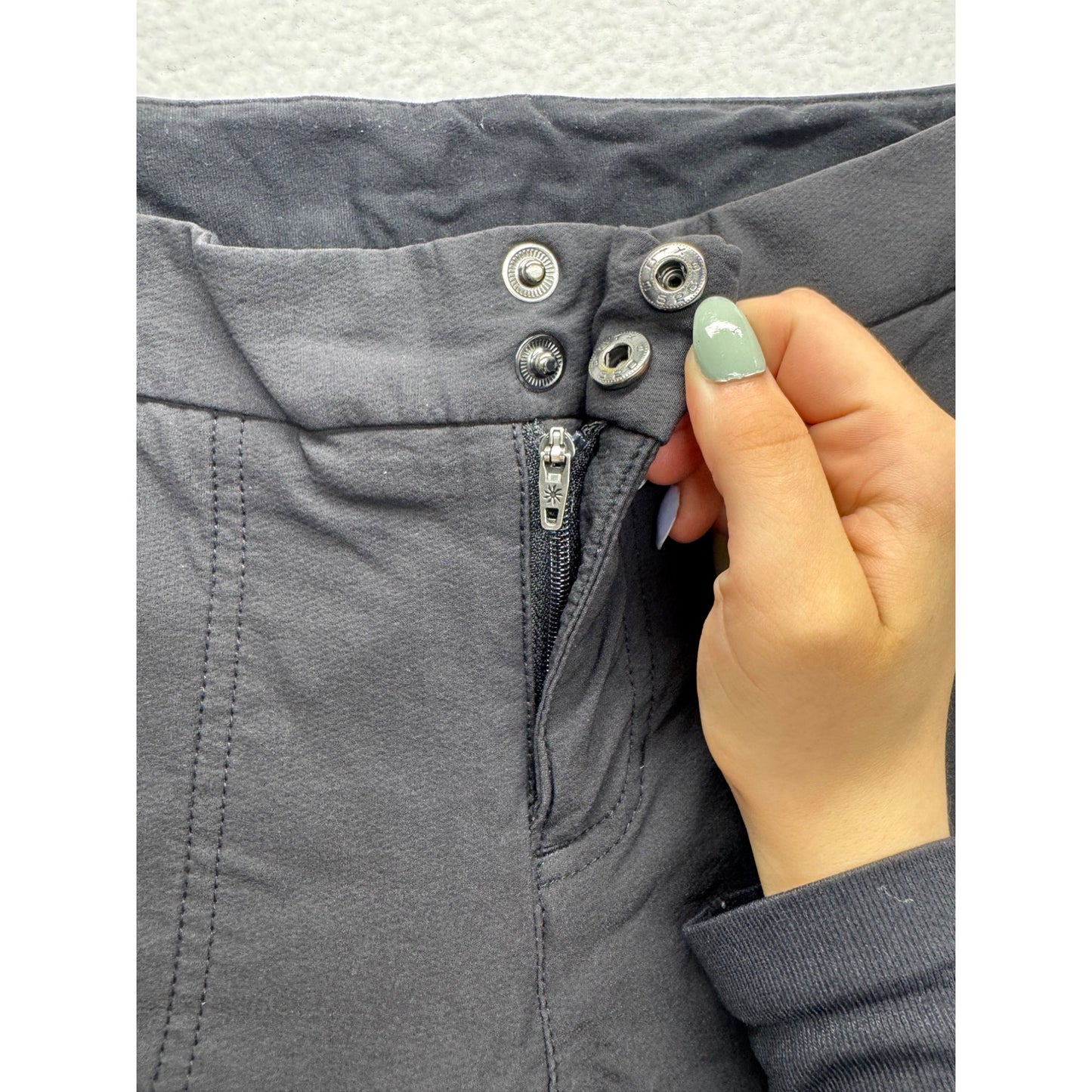 Womens Black Athleta Quick-Dry Stretch Pants With Zipper Pocket #7792