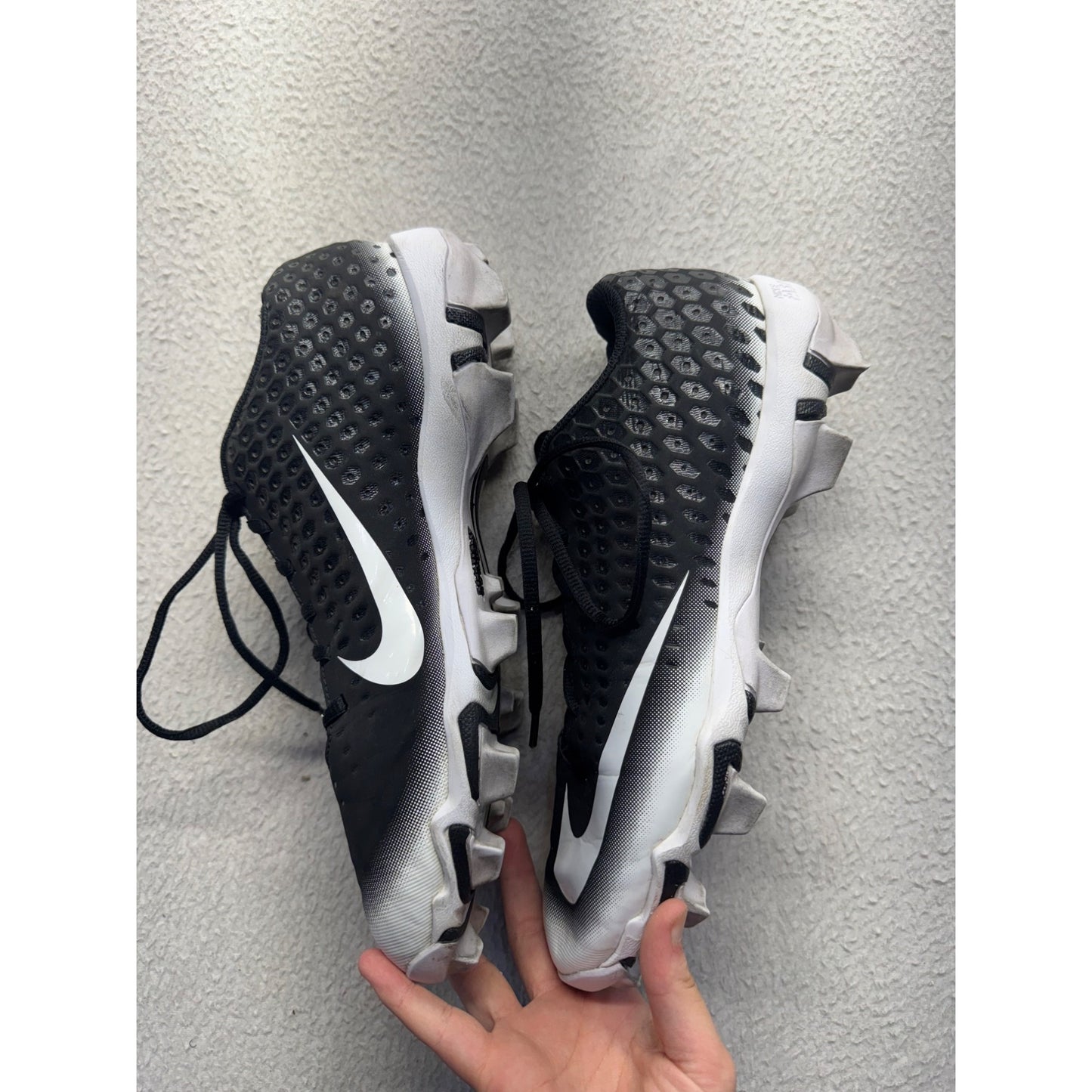 Nike Phantom Venom Elite FG Soccer Cleats Black/White Mens Size 9.5 Lightweight Synthetic
