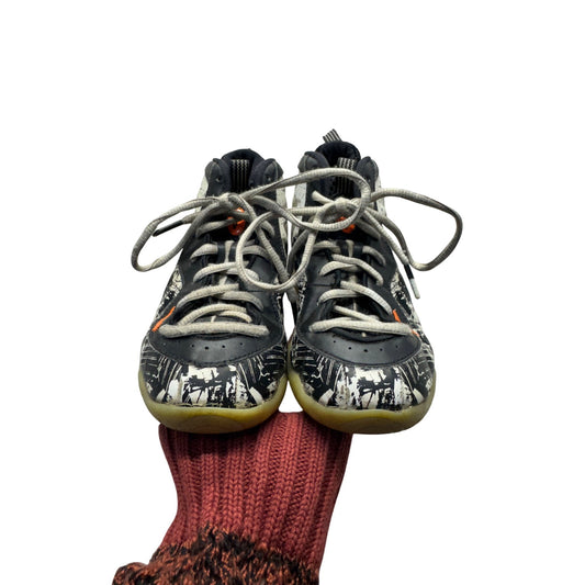 Nike Little Posite One Sneakers Size 7Y Black/White 337B