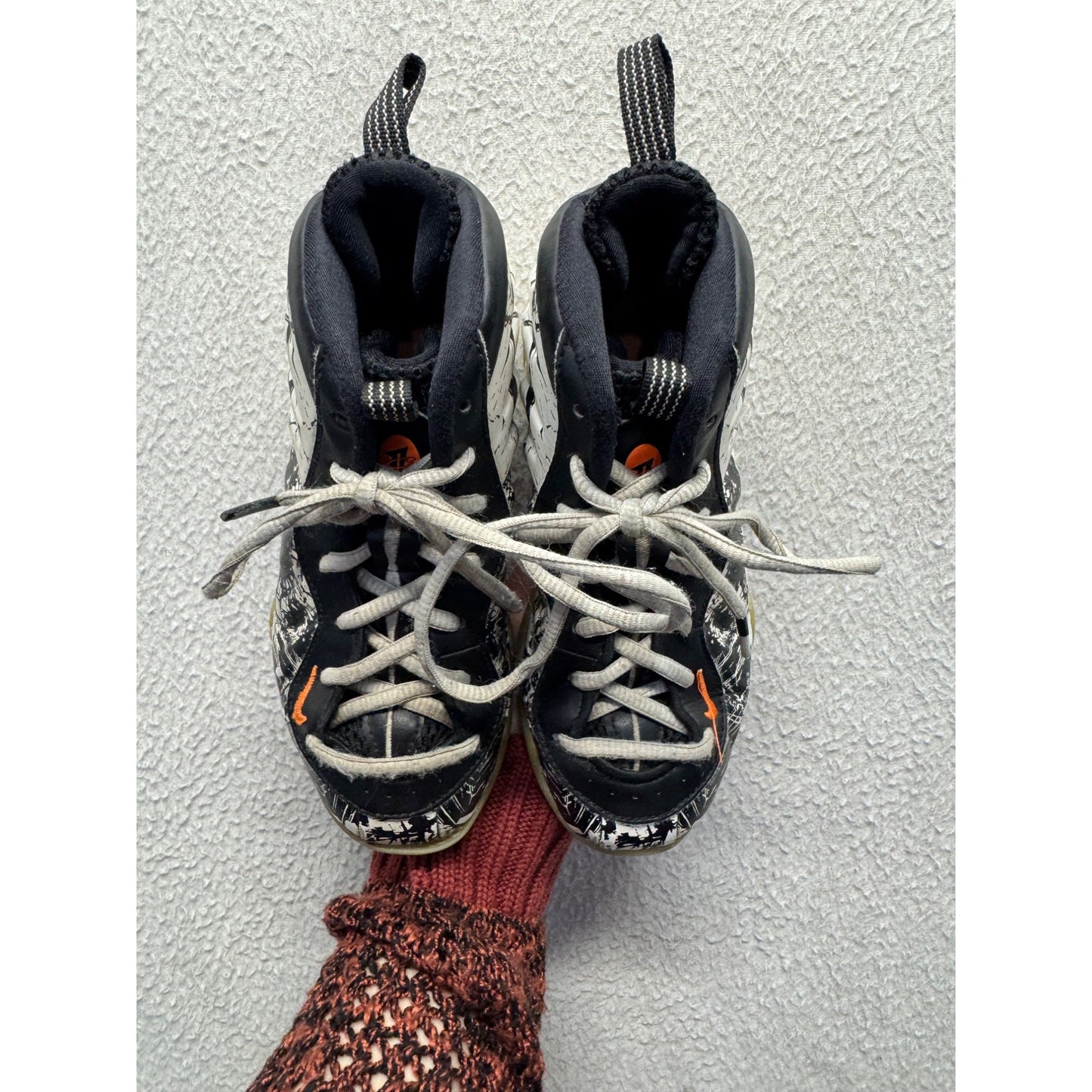 Nike Little Posite One Sneakers Size 7Y Black/White 337B