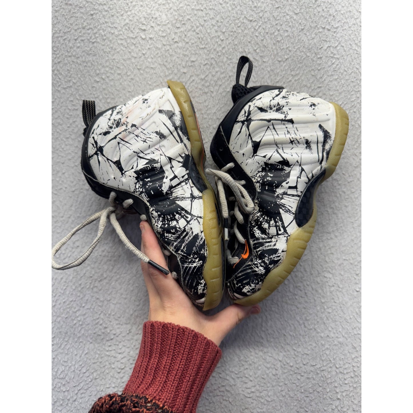 Nike Little Posite One Sneakers Size 7Y Black/White 337B