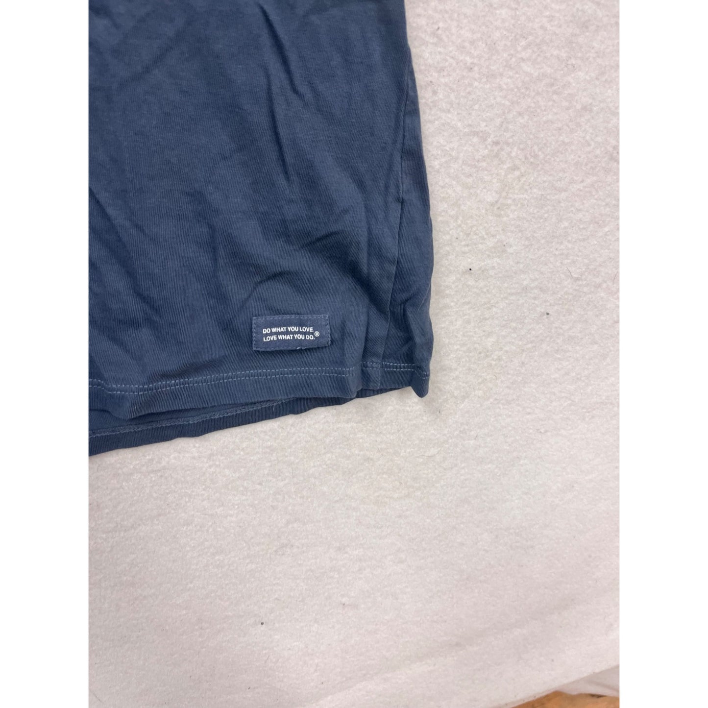 Life Is Good Medium Navy Blue V-Neck Crusher T-Shirt With Daisy Graphic #129A