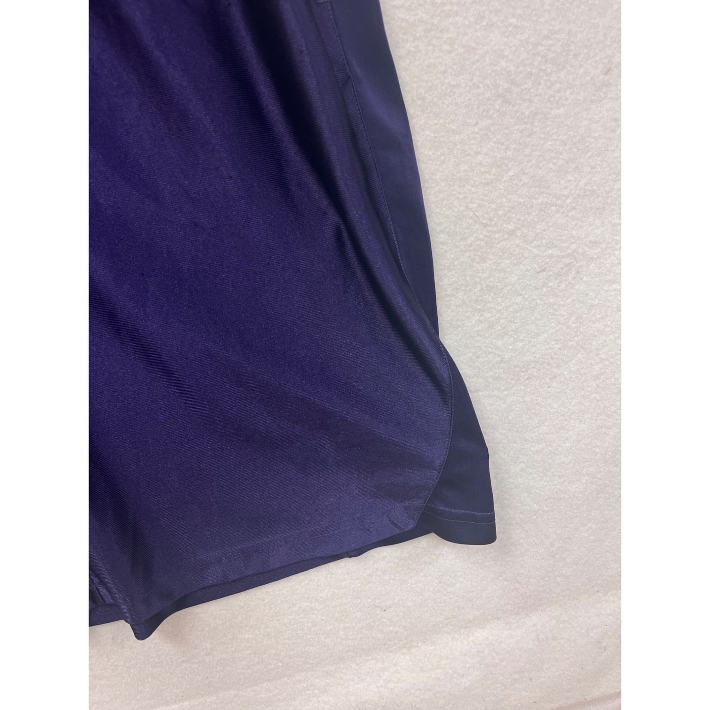 Los Angeles Lakers NBA Purple Basketball Shorts Size L #8813