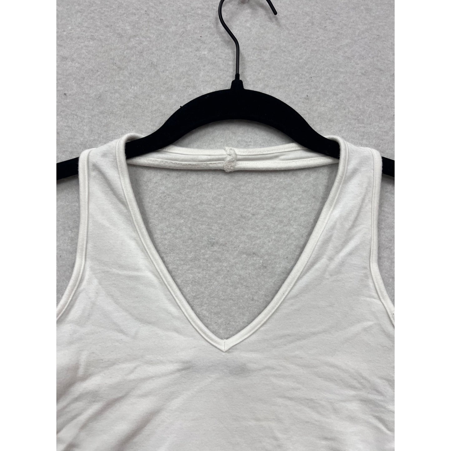 Brandy Melville White Sleeveless V-Neck Crop Top OS #117A