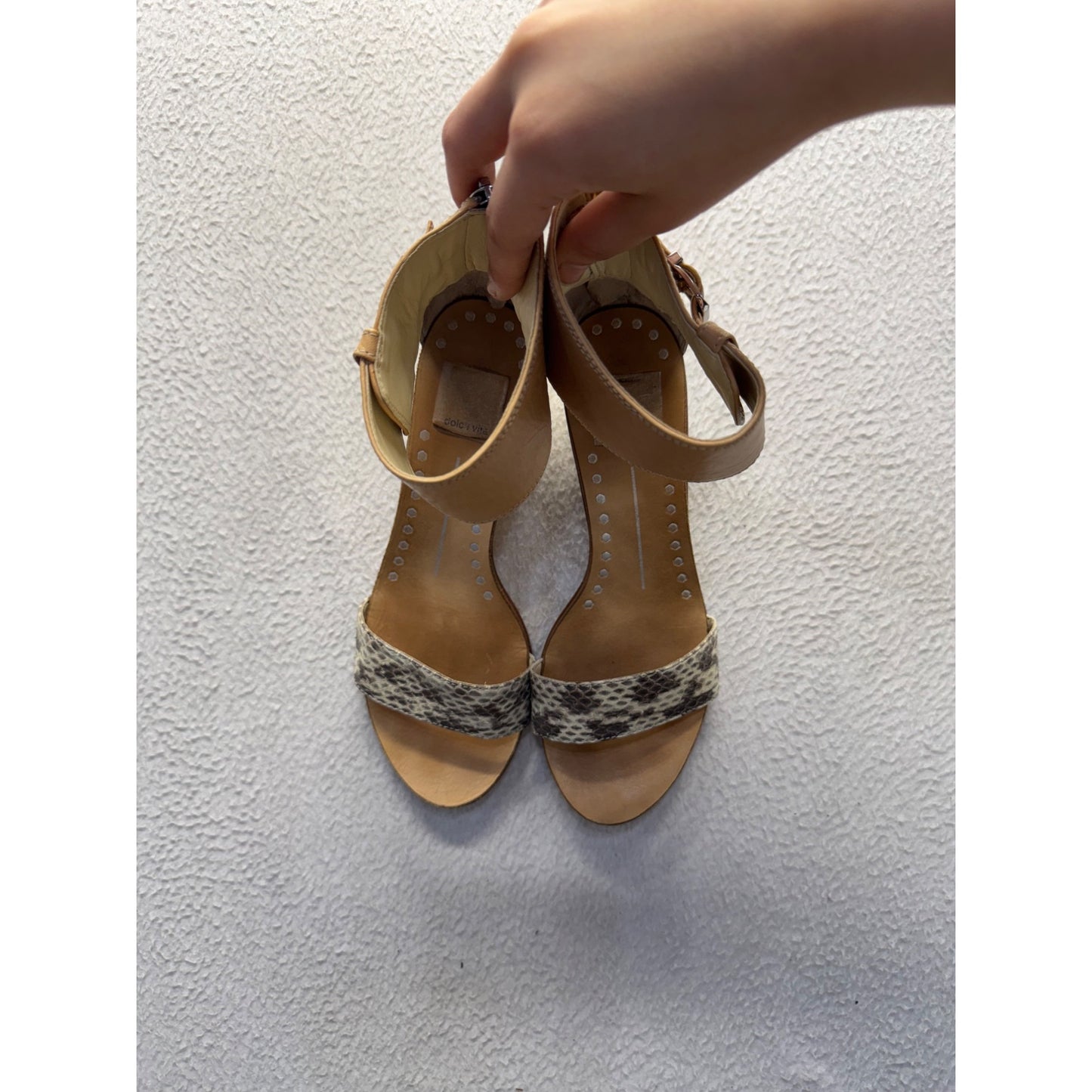 Dolce Vita Womens Tan & Snake Print Sandals With Block Heels Size 8M 9478