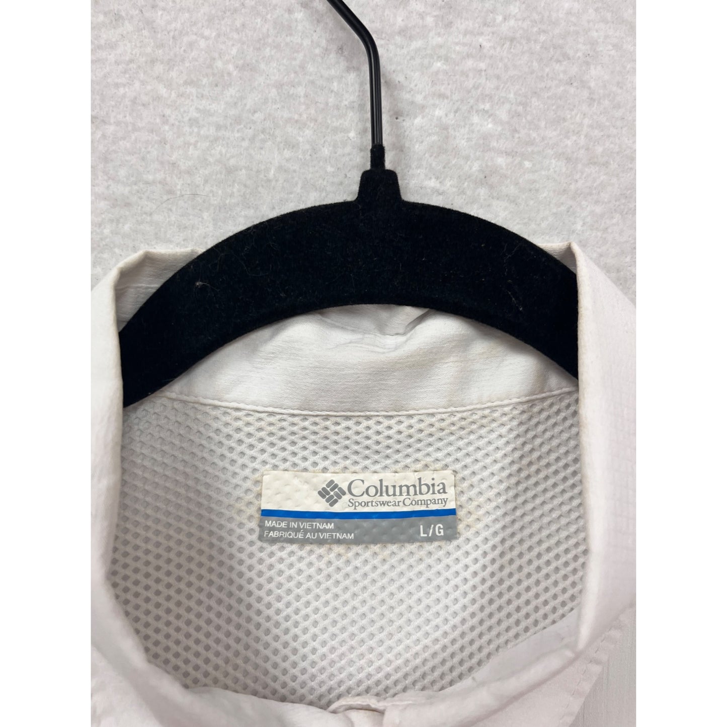 Columbia White Short Sleeve Button-Down Fishing Shirt L #655A