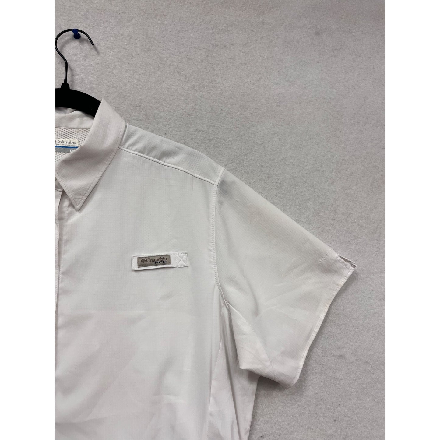 Columbia White Short Sleeve Button-Down Fishing Shirt L #655A